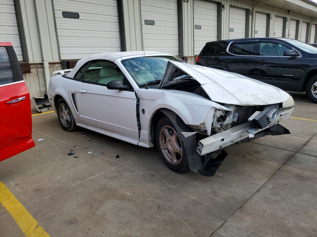 2004 Ford Mustang White vin: 1FAFP44674F157187