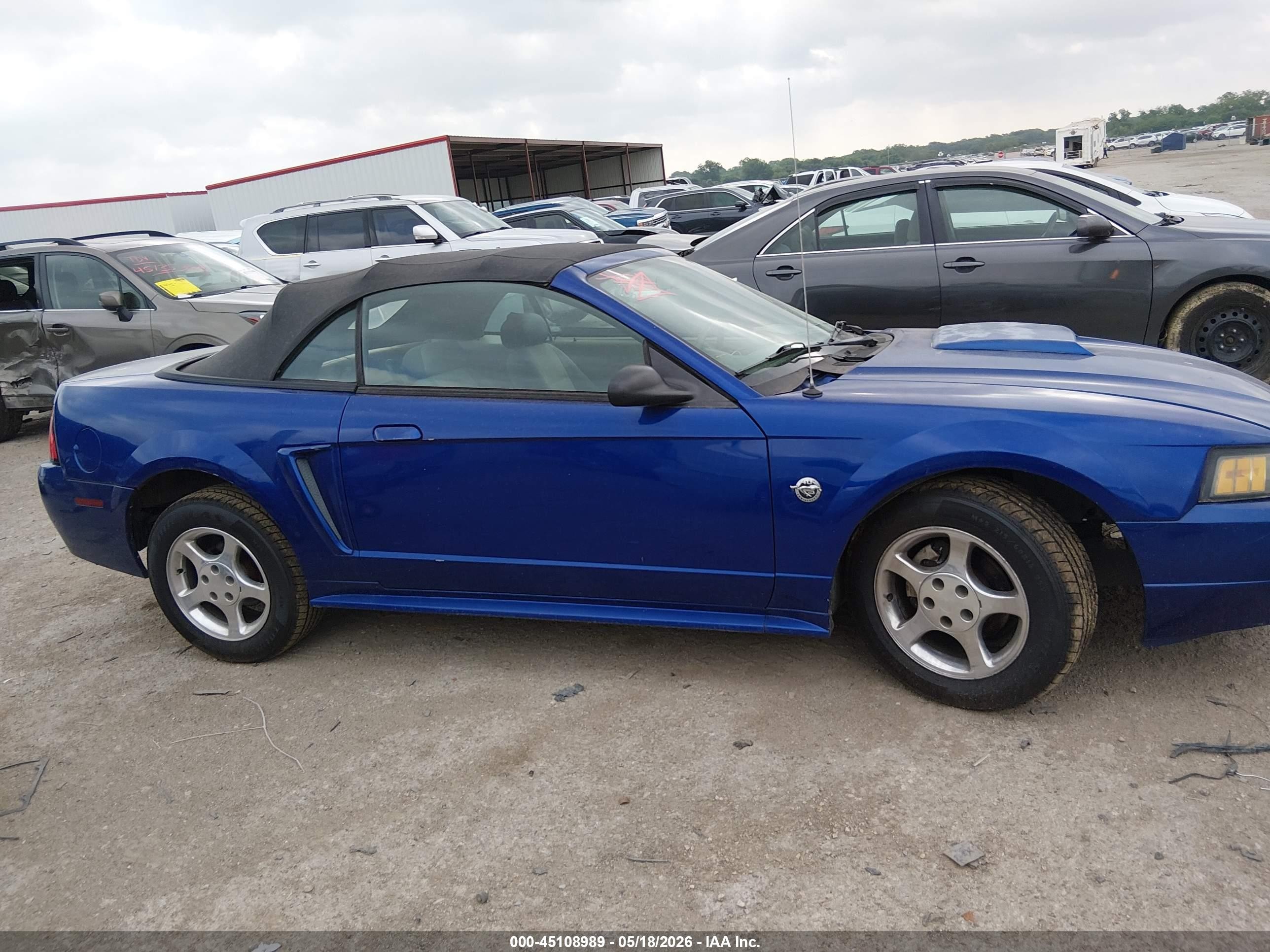 2004 Ford Mustang   Blue vin: 1FAFP44674F188097