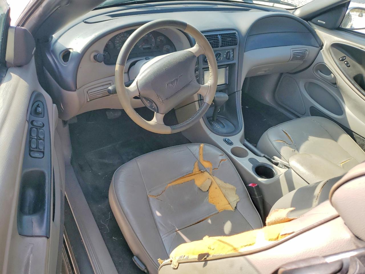 2004 Ford Mustang Gray vin: 1FAFP44674F225956