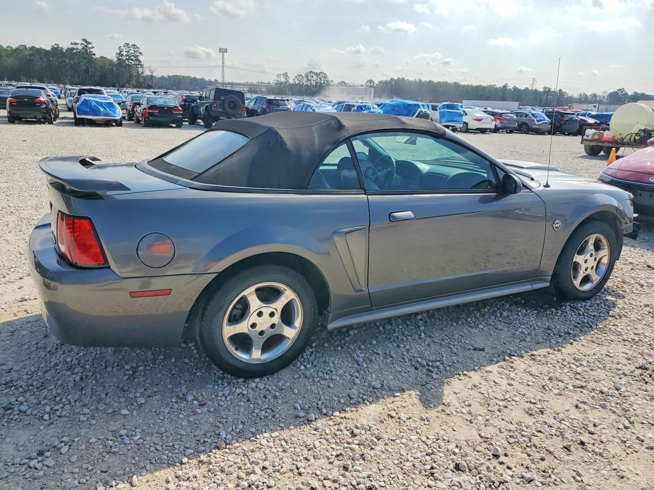 2004 Ford Mustang Gray vin: 1FAFP44674F225956