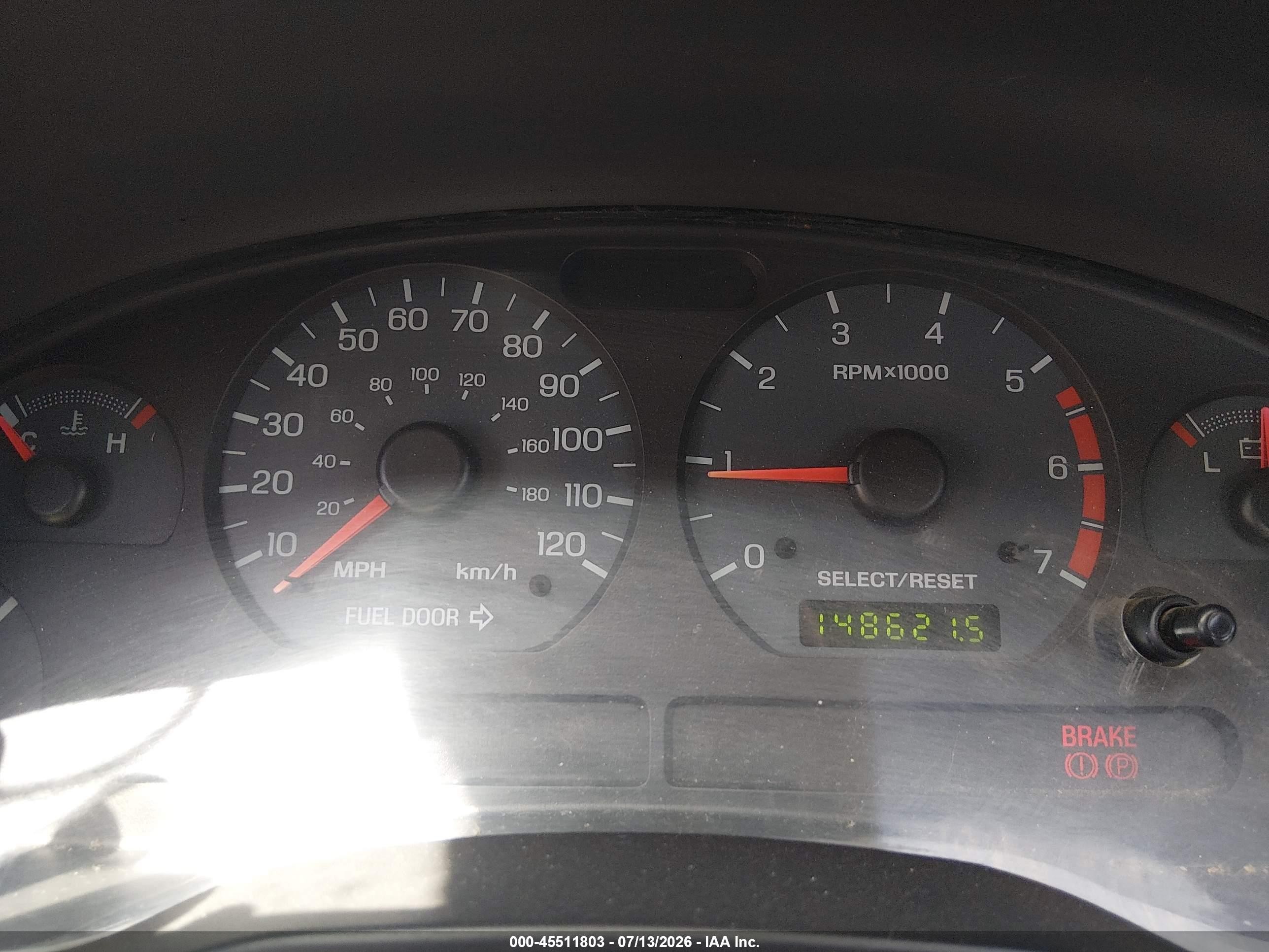 2004 Ford Mustang   Maroon vin: 1FAFP44684F176380
