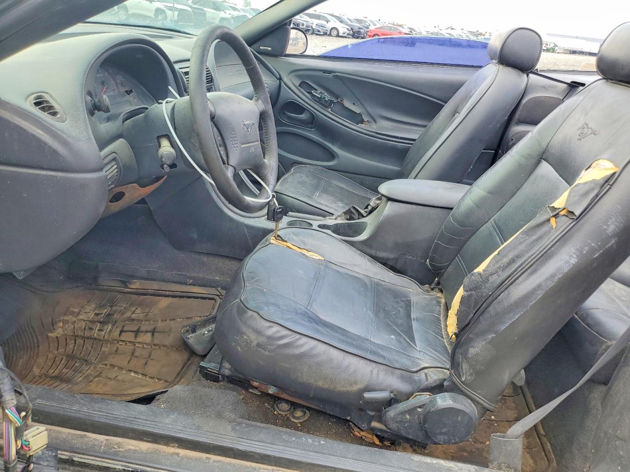 2004 Ford Mustang Черный vin: 1FAFP44684F179263