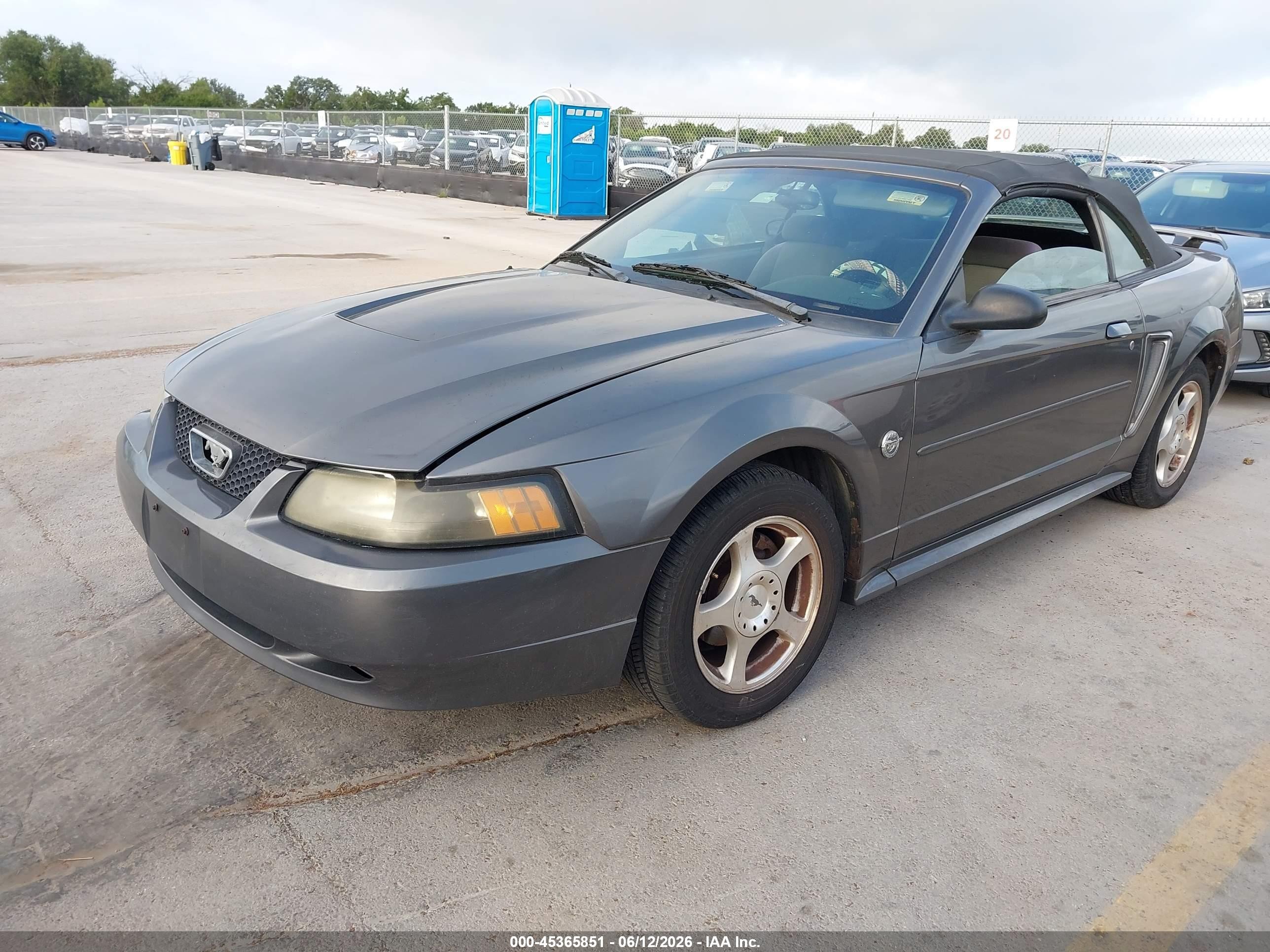 2004 Ford Mustang   Gray vin: 1FAFP44694F236599