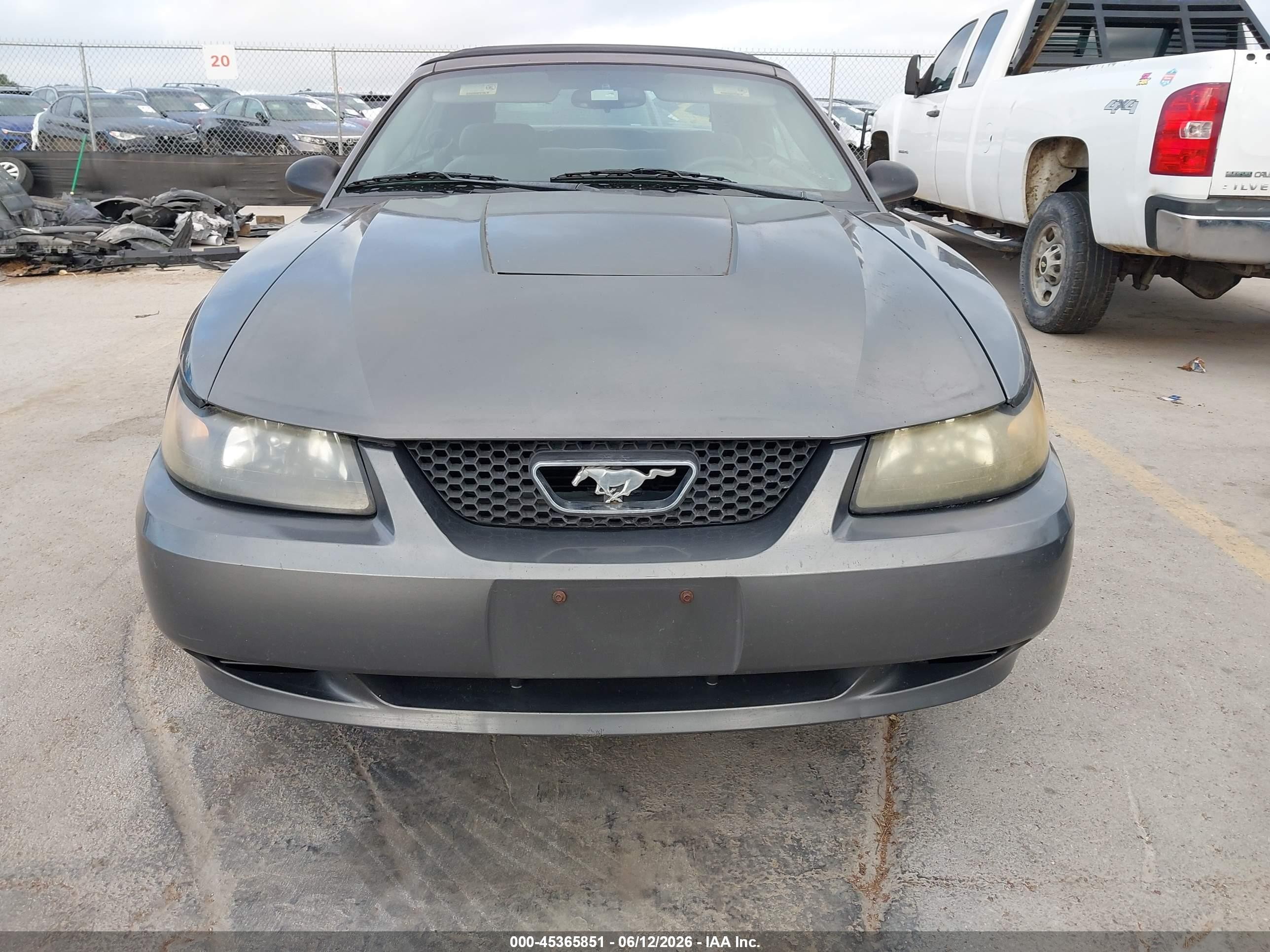 2004 Ford Mustang   Gray vin: 1FAFP44694F236599