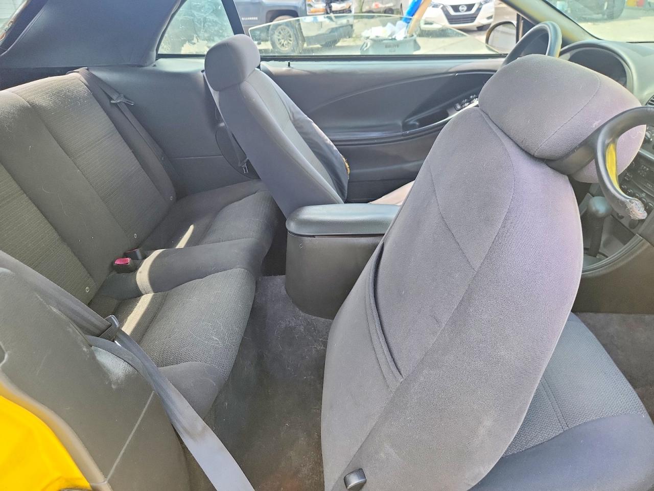 2004 Ford Mustang Yellow vin: 1FAFP446X4F141372