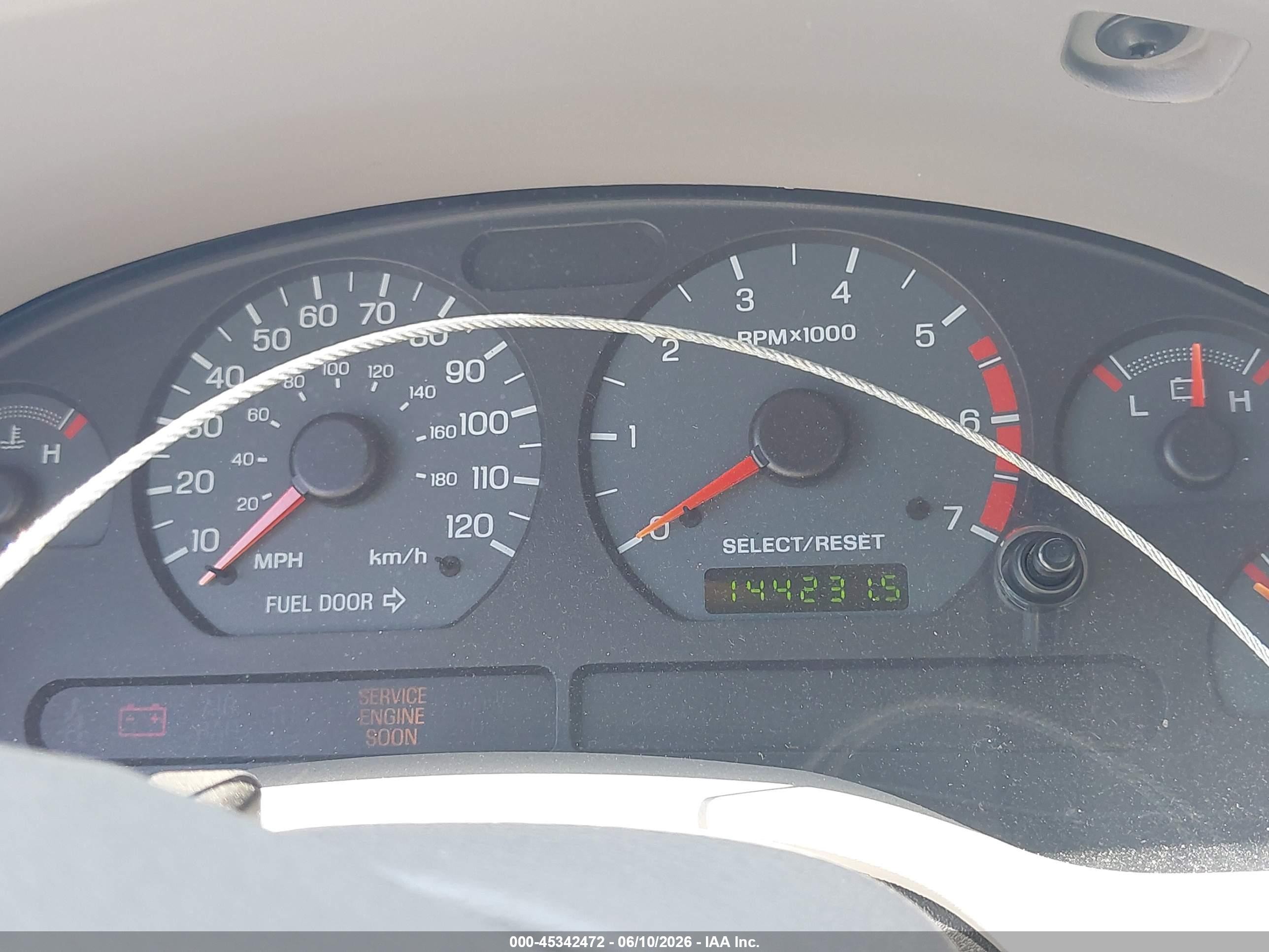 2004 Ford Mustang   Gray vin: 1FAFP446X4F169107