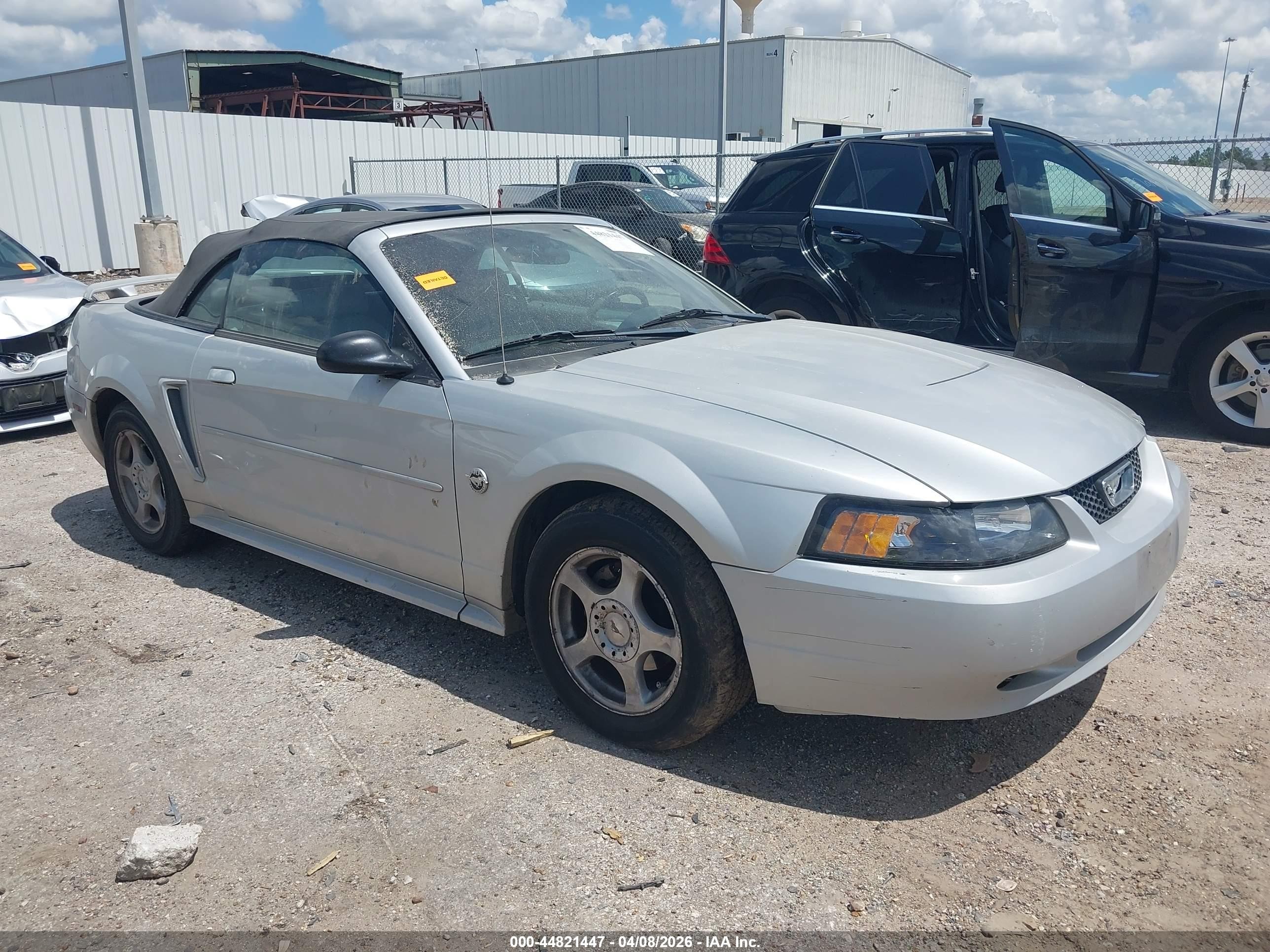2004 Ford Mustang Silver vin: 1FAFP446X4F229578
