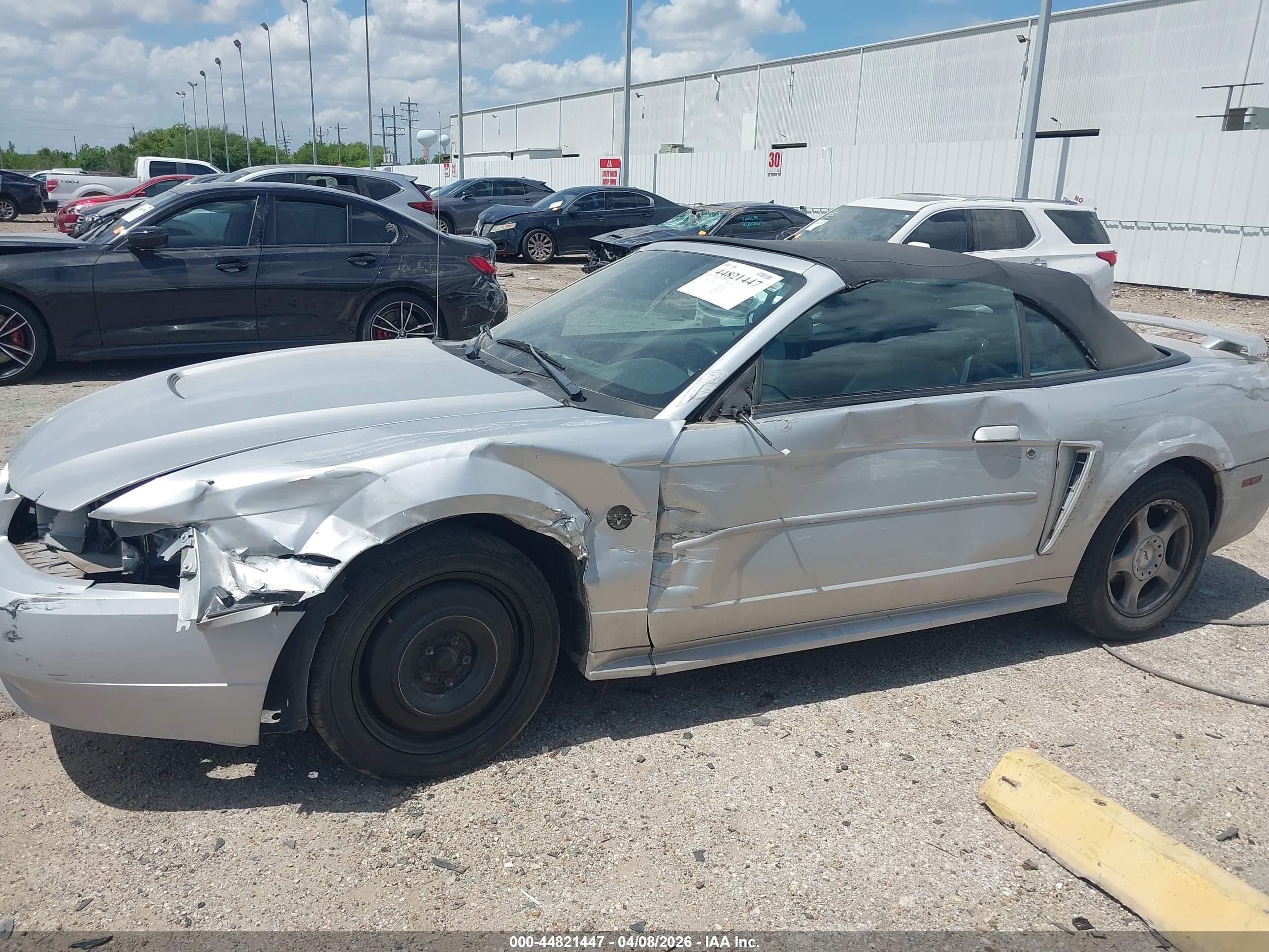 2004 Ford Mustang Silver vin: 1FAFP446X4F229578