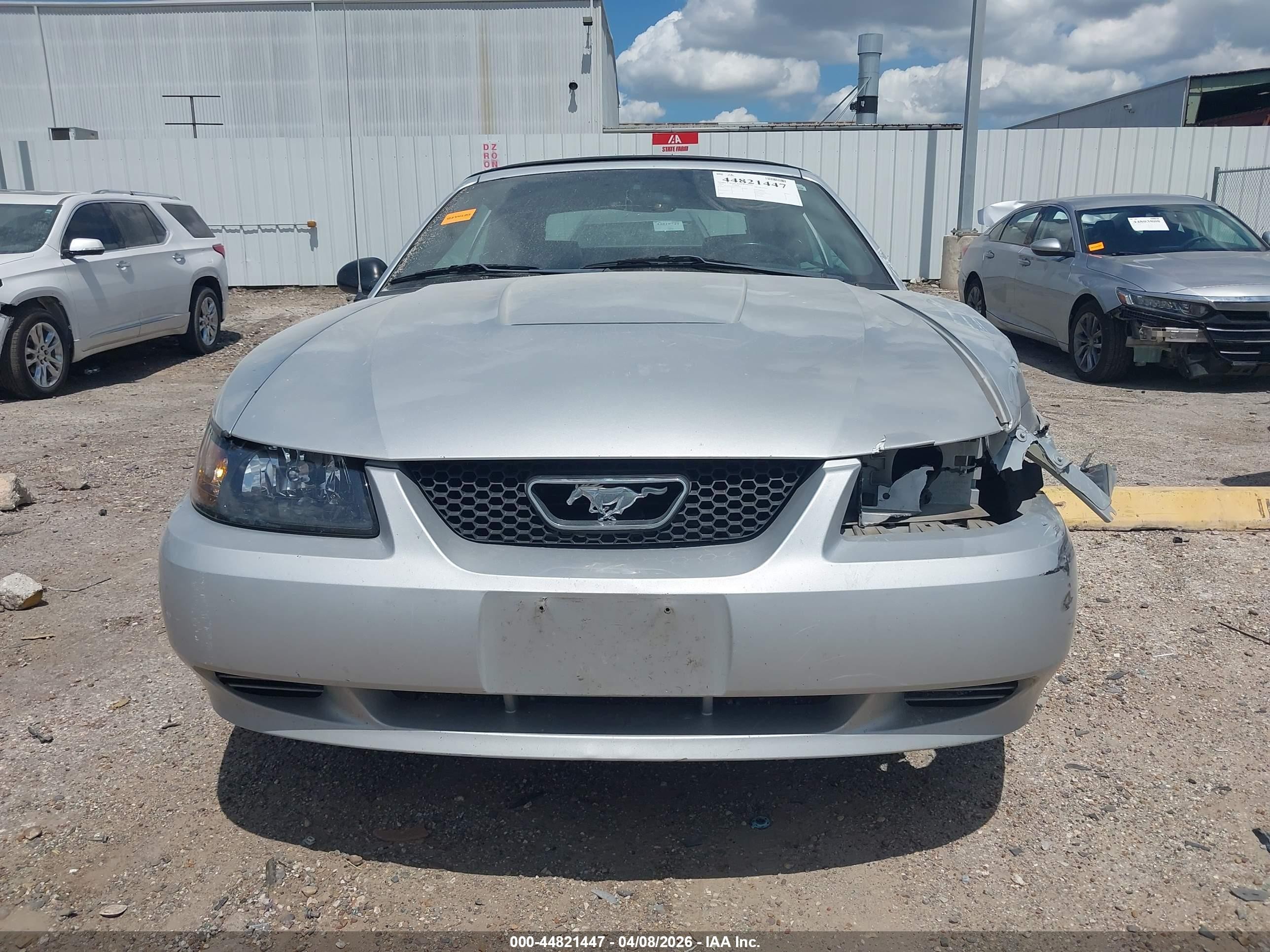 2004 Ford Mustang Silver vin: 1FAFP446X4F229578
