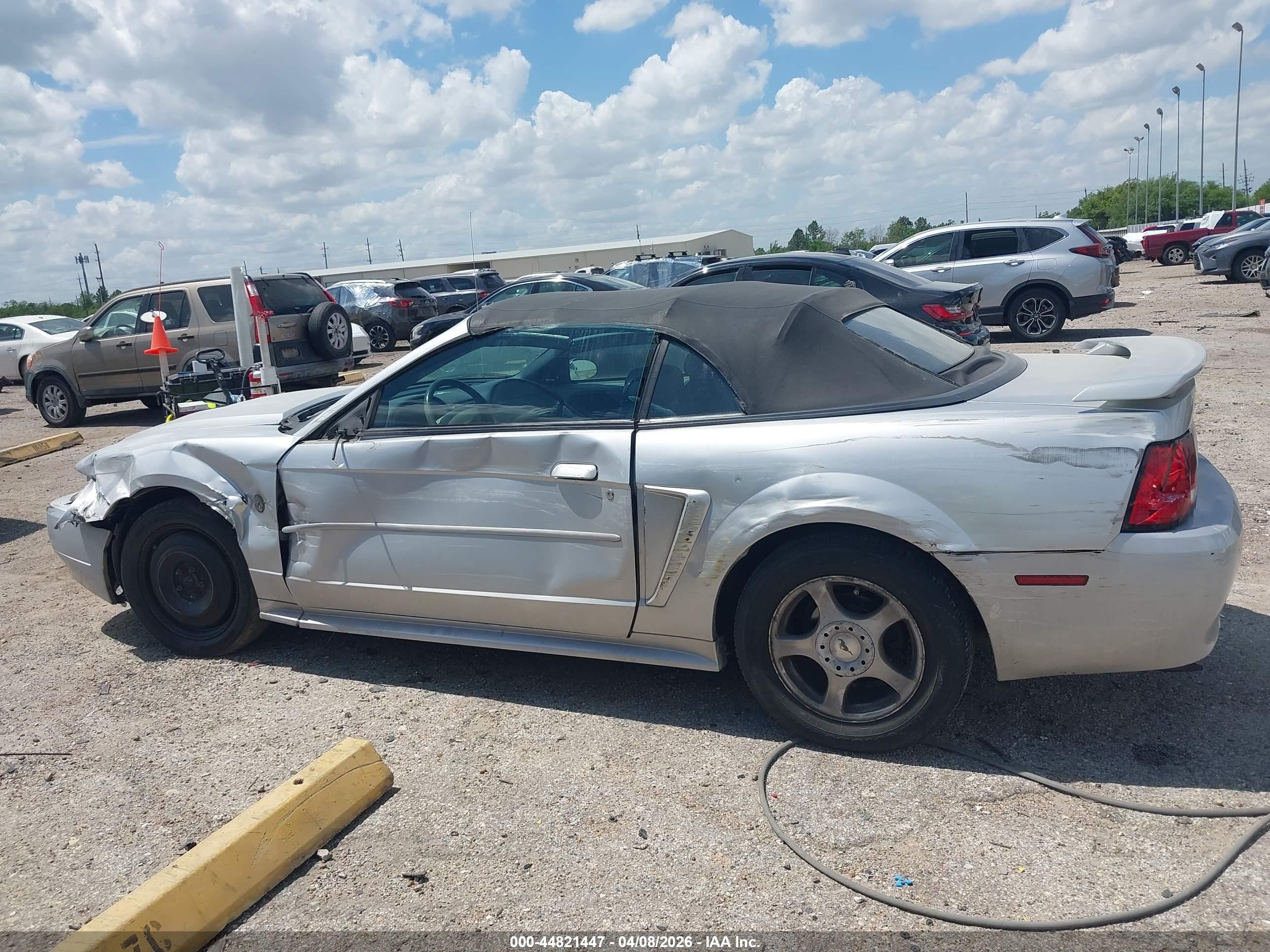 2004 Ford Mustang Silver vin: 1FAFP446X4F229578