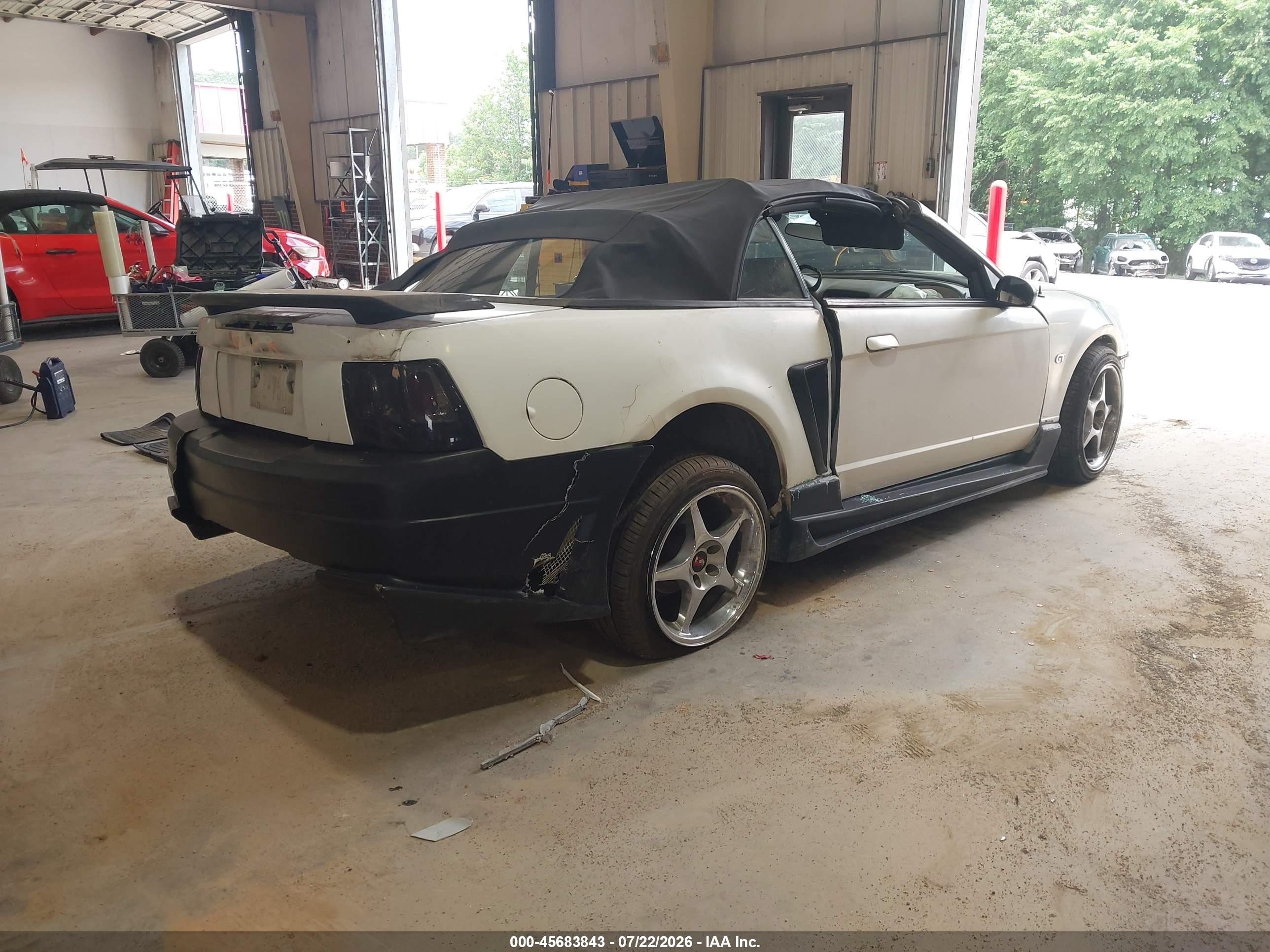 2001 Ford Mustang Gt White vin: 1FAFP45X01F134854
