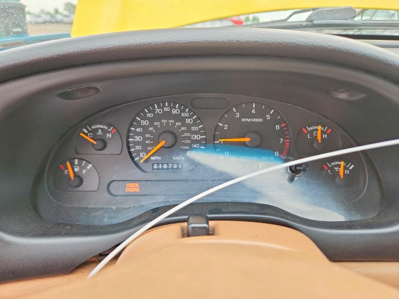 1998 Ford Mustang Gt Yellow vin: 1FAFP45X1WF240463