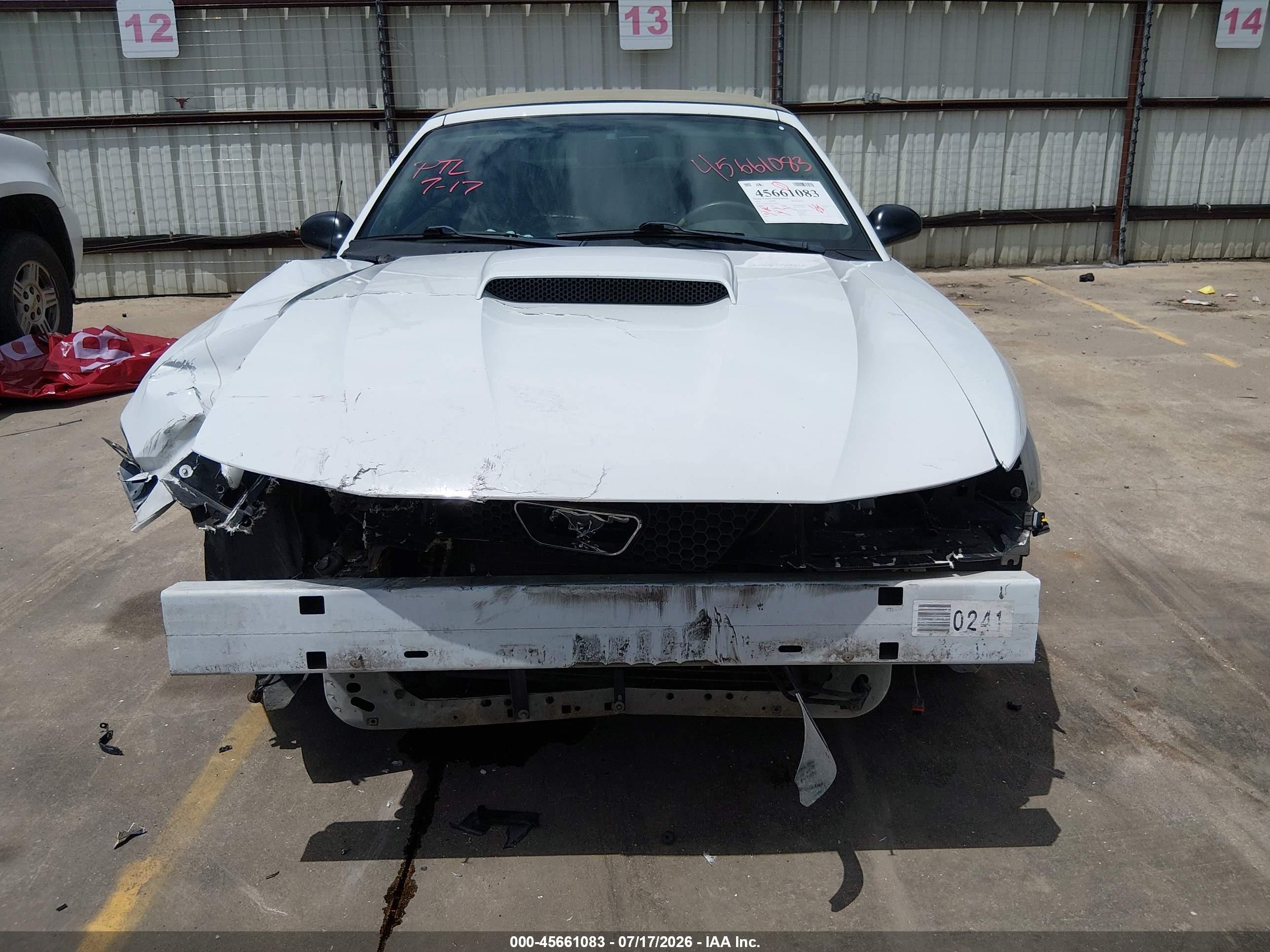 2004 Ford Mustang Gt White vin: 1FAFP45X34F140944