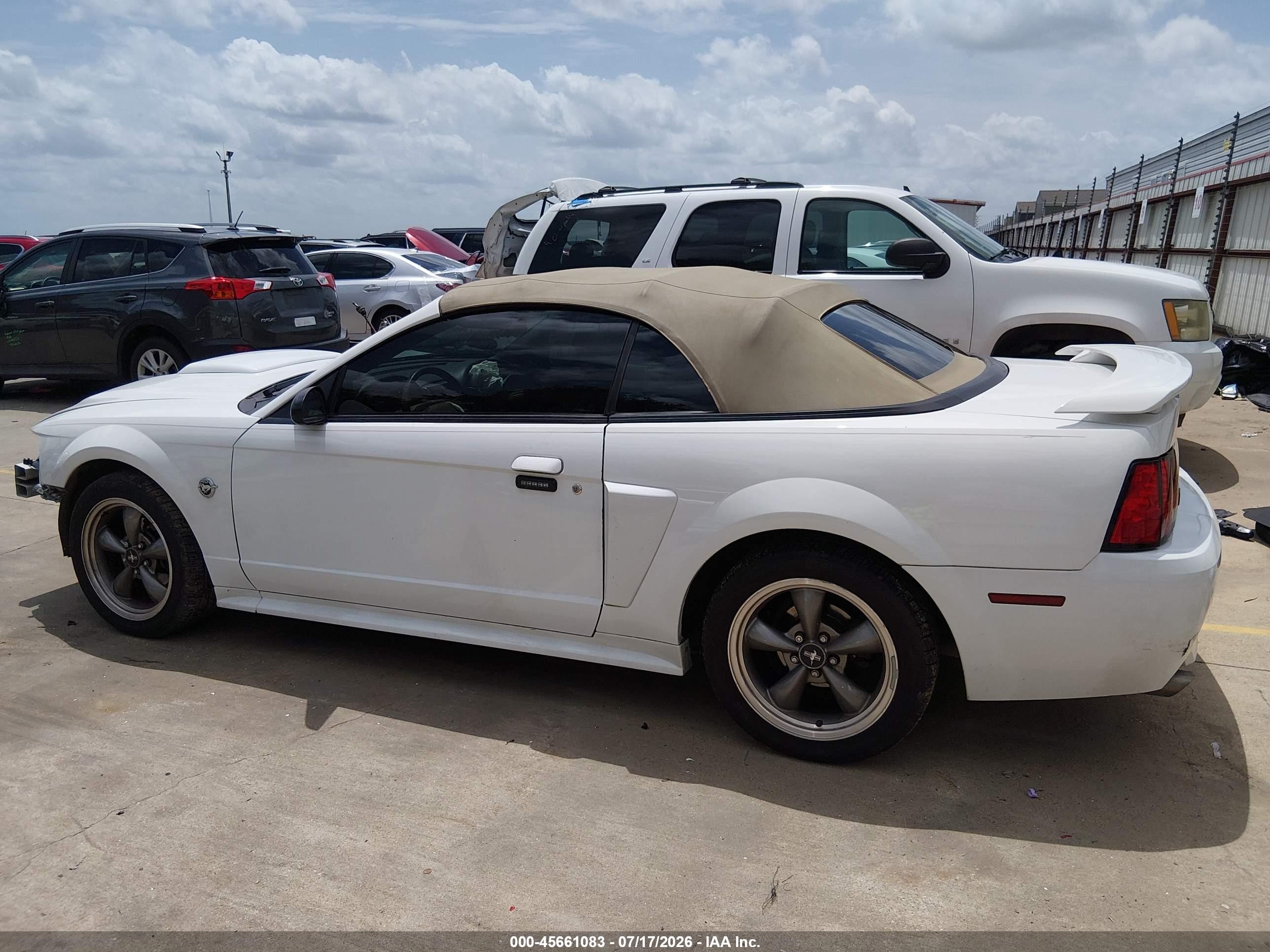 2004 Ford Mustang Gt White vin: 1FAFP45X34F140944