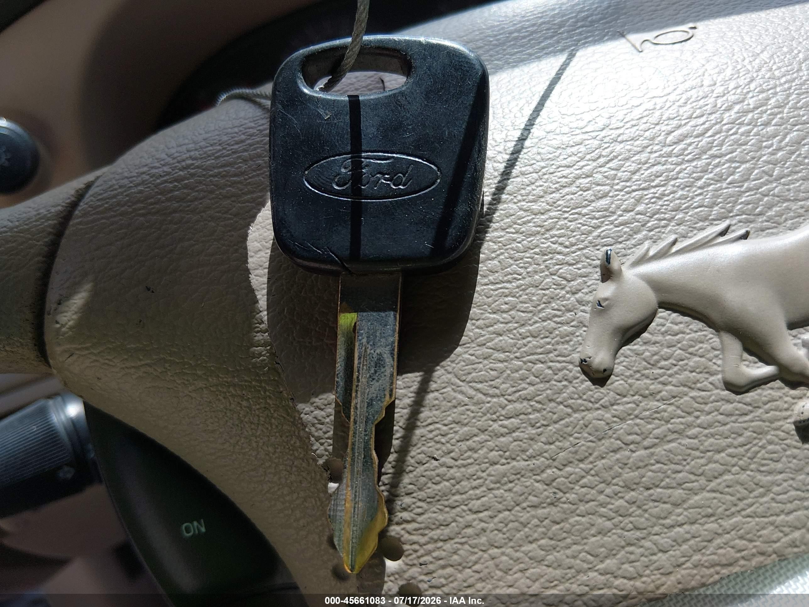 2004 Ford Mustang Gt White vin: 1FAFP45X34F140944