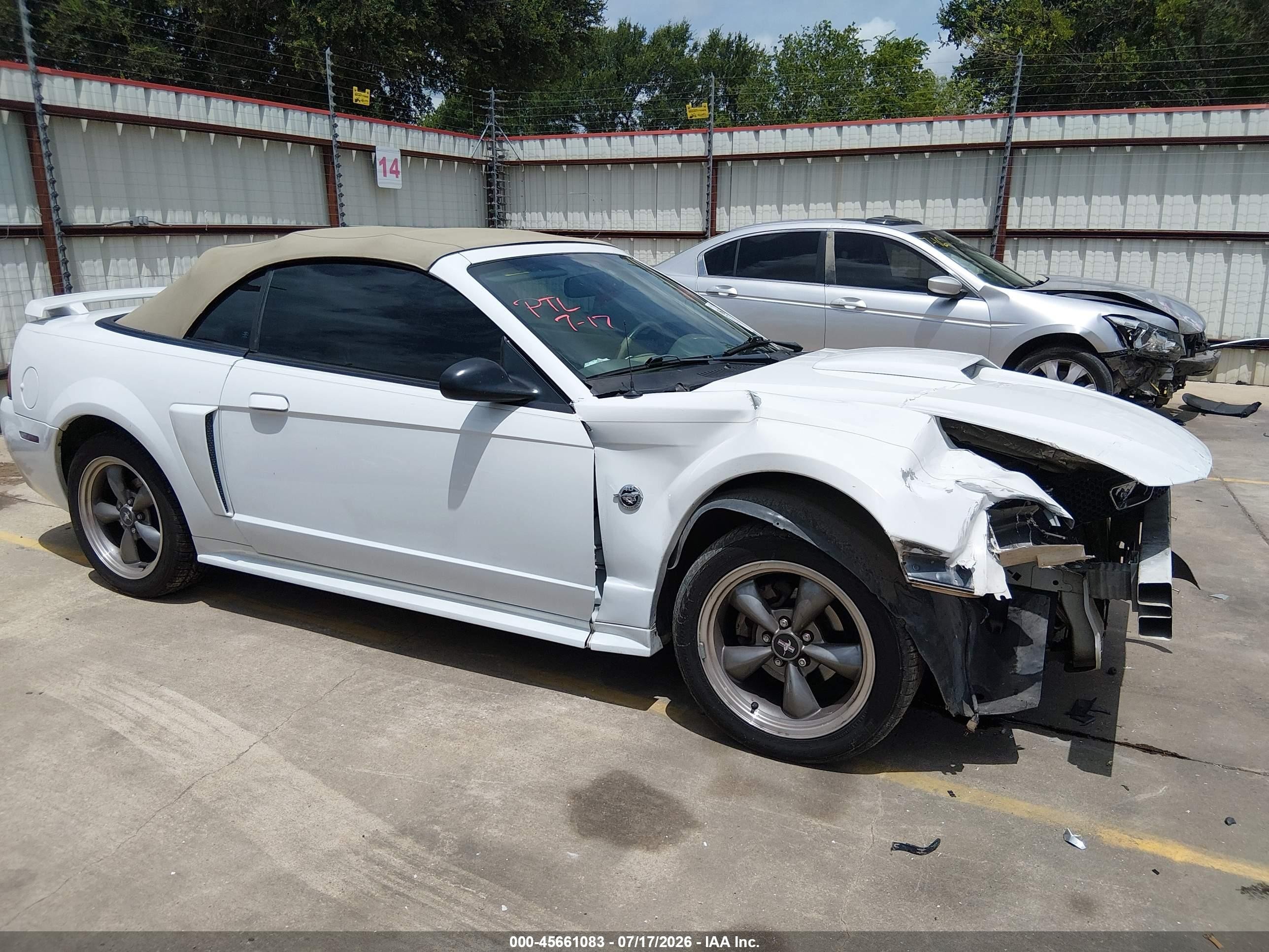 2004 Ford Mustang Gt White vin: 1FAFP45X34F140944