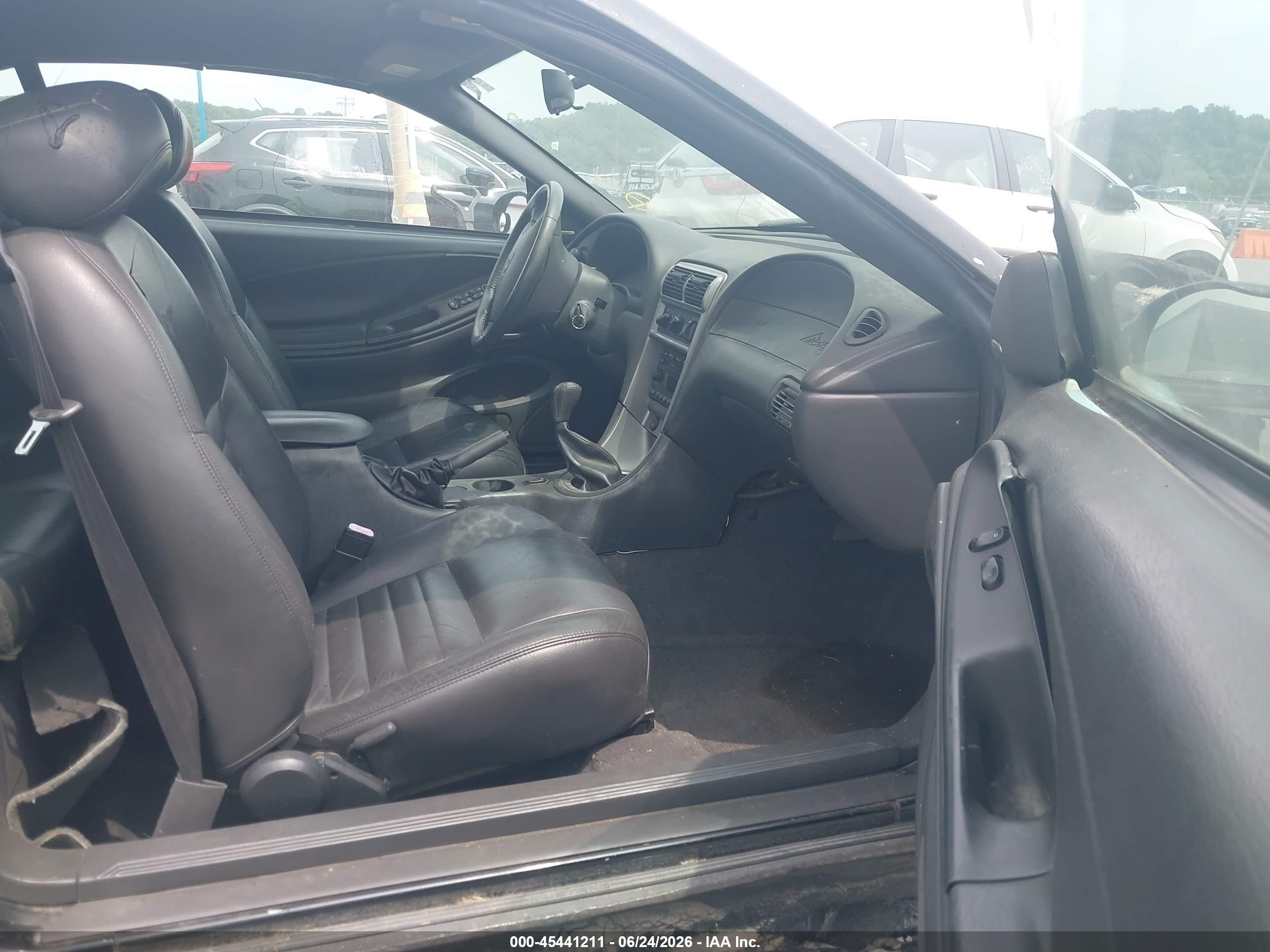 2004 Ford Mustang Gt Черный vin: 1FAFP45X34F178741