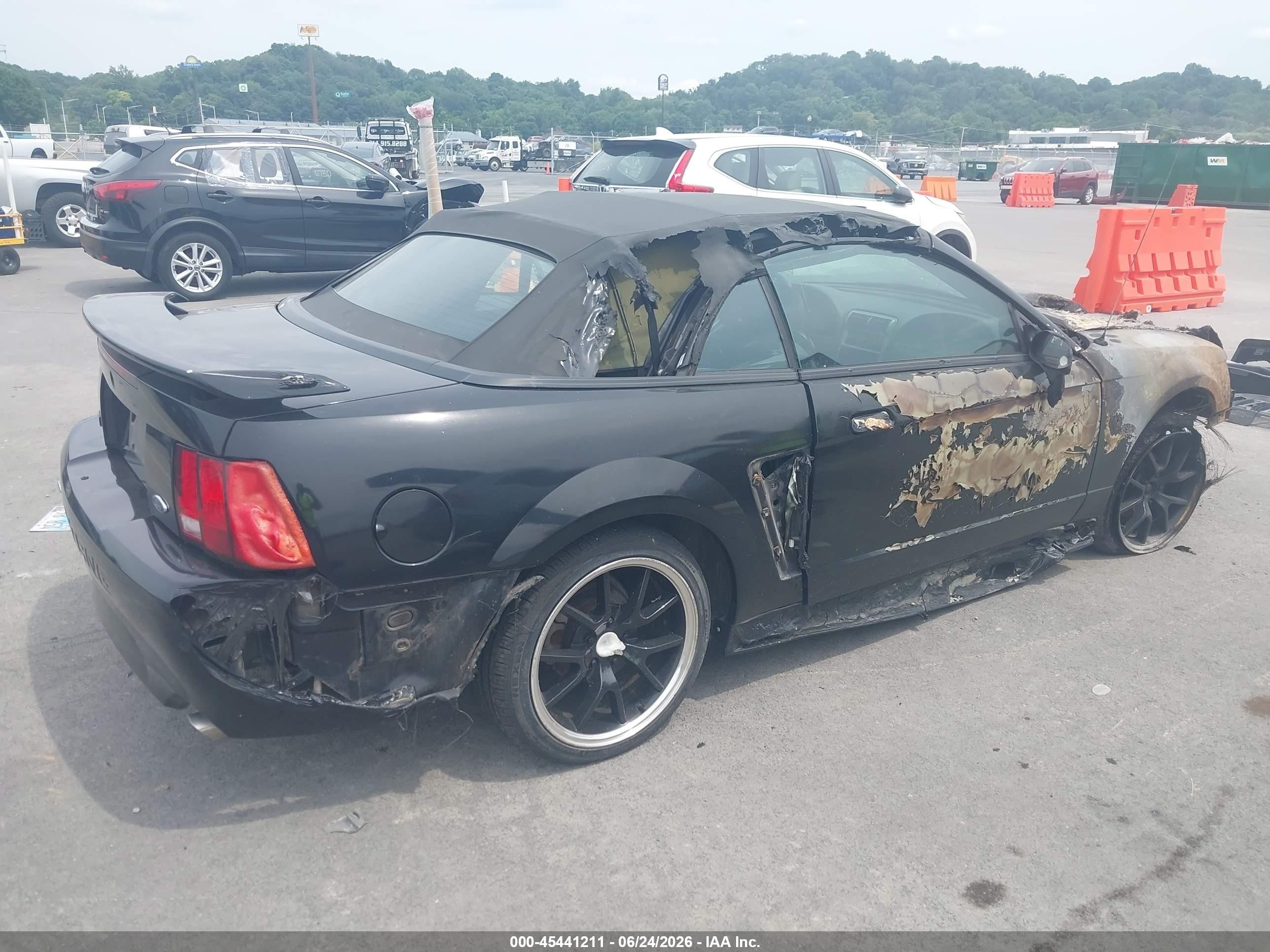 2004 Ford Mustang Gt Черный vin: 1FAFP45X34F178741
