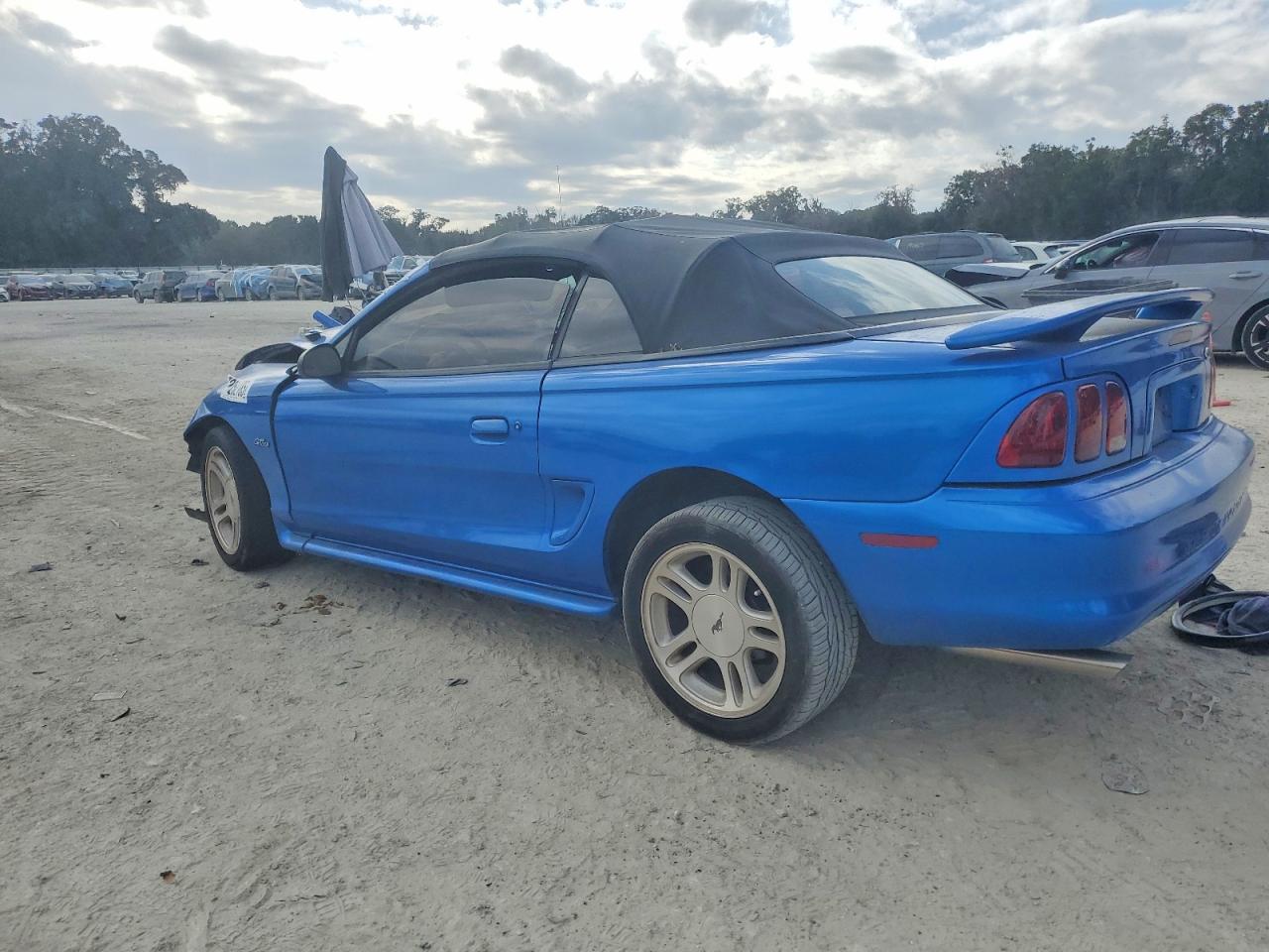 1998 Ford Mustang Gt Blue vin: 1FAFP45X3WF214172