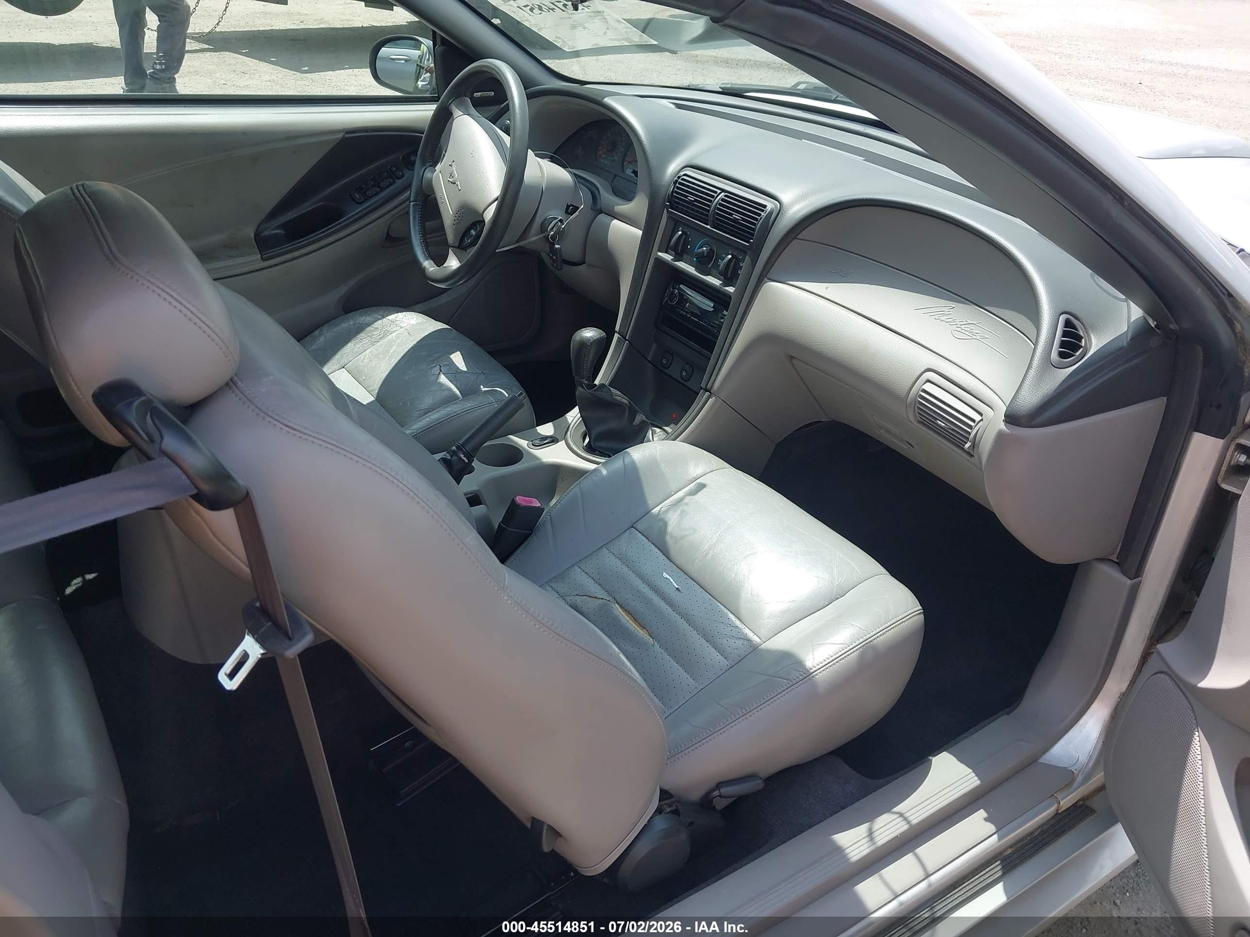 2001 Ford Mustang Gt Серебряный vin: 1FAFP45X41F160616