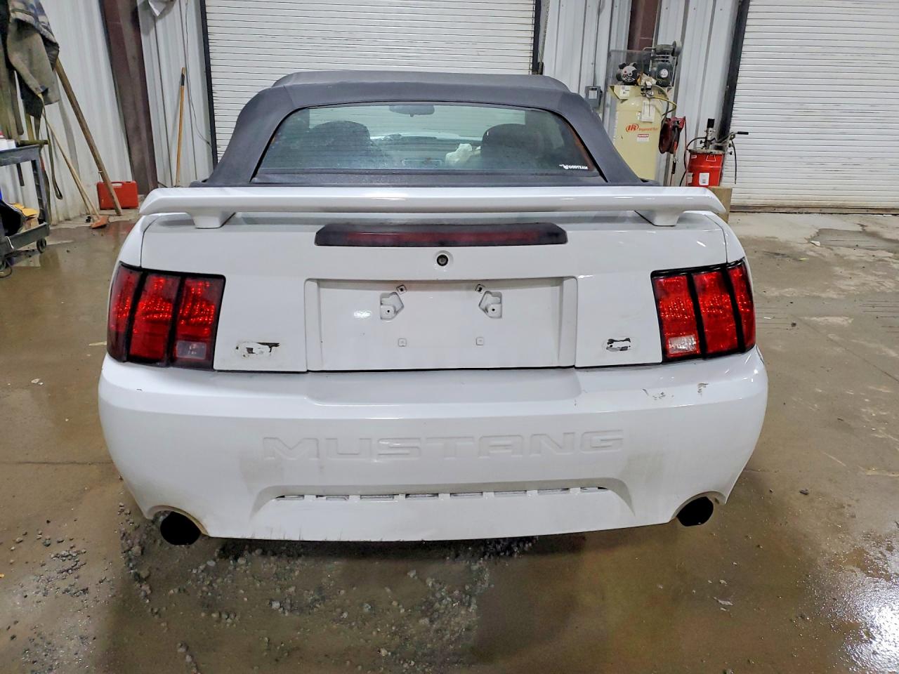 2003 Ford Mustang Gt White vin: 1FAFP45X43F370958