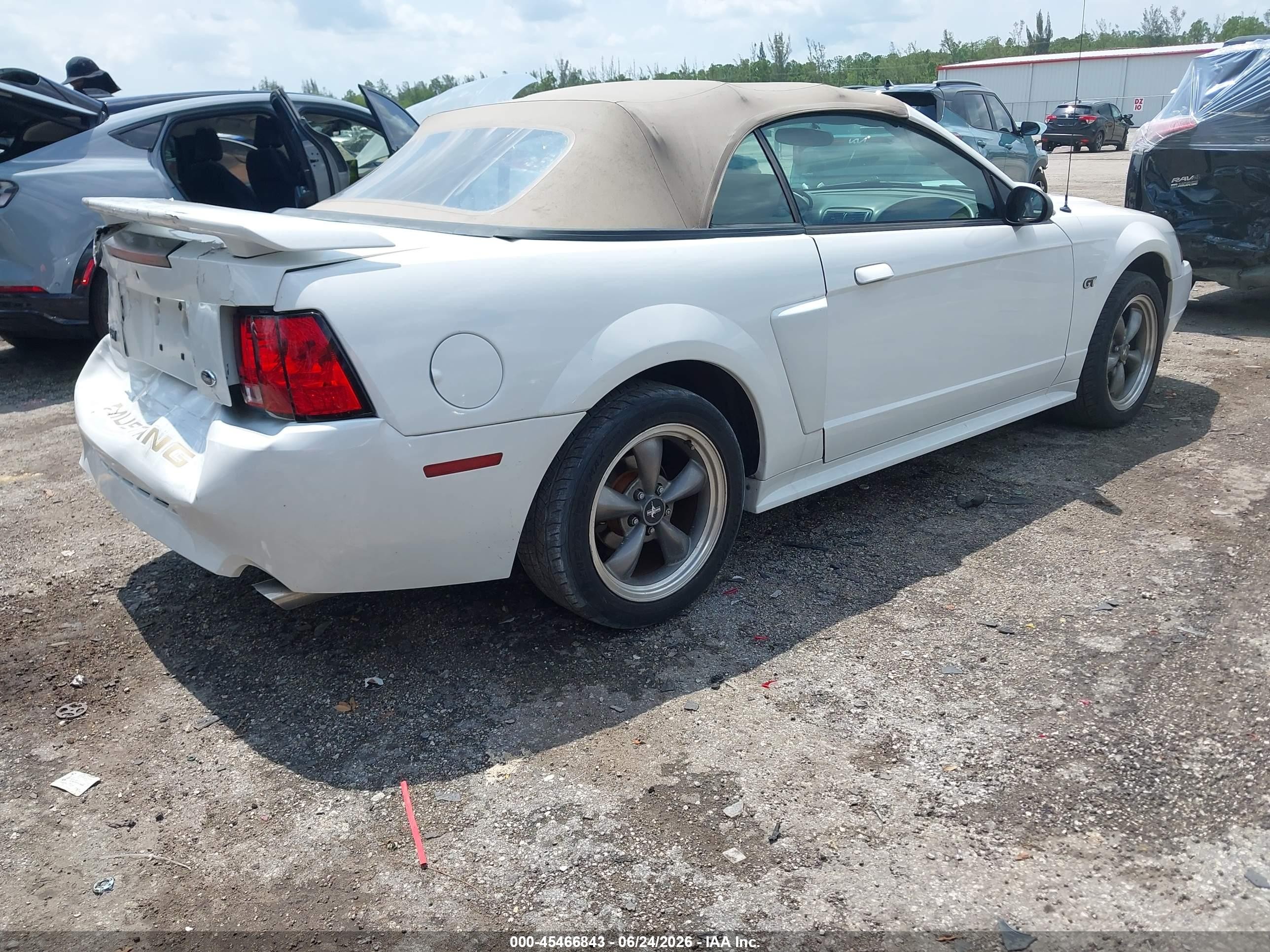 2003 Ford Mustang Gt White vin: 1FAFP45X53F348743