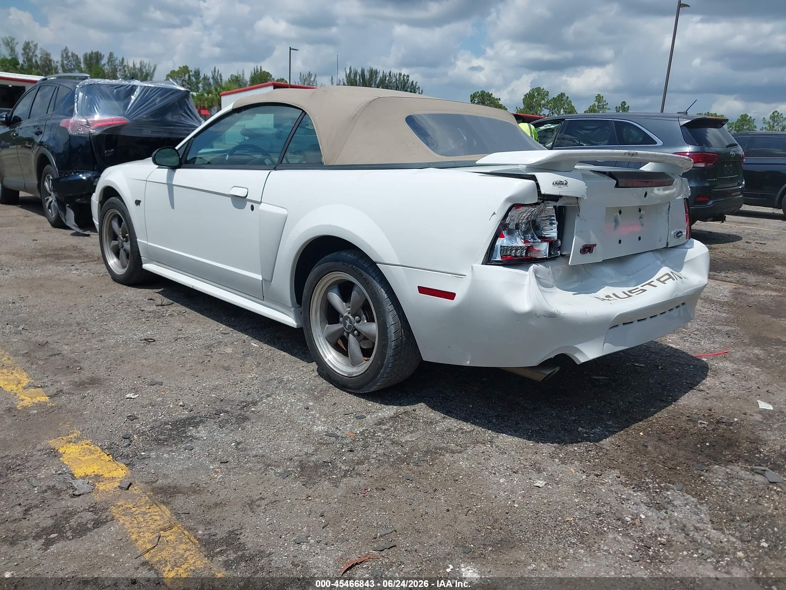 2003 Ford Mustang Gt White vin: 1FAFP45X53F348743