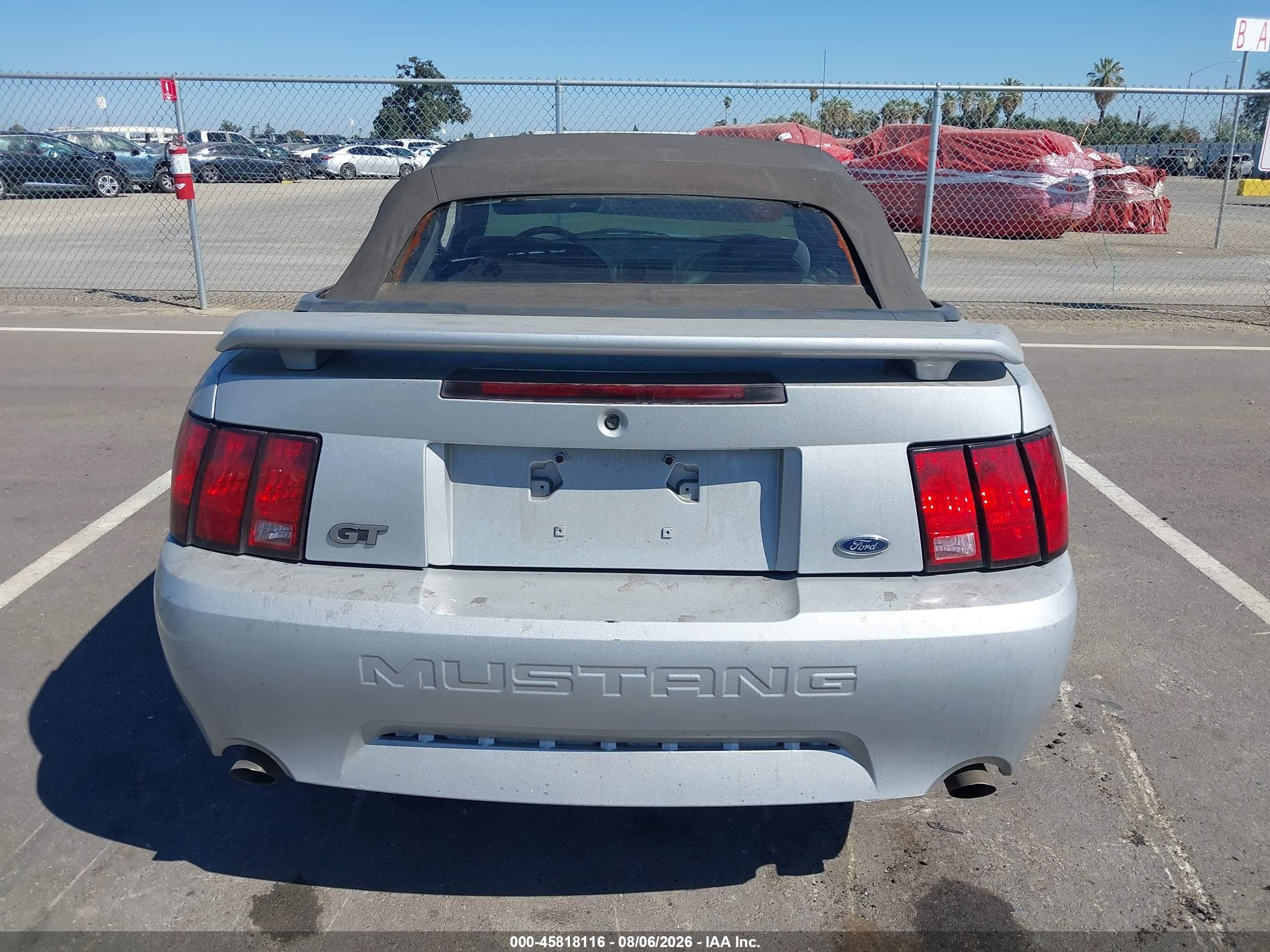 2004 Ford Mustang Gt Серебряный vin: 1FAFP45X54F240656