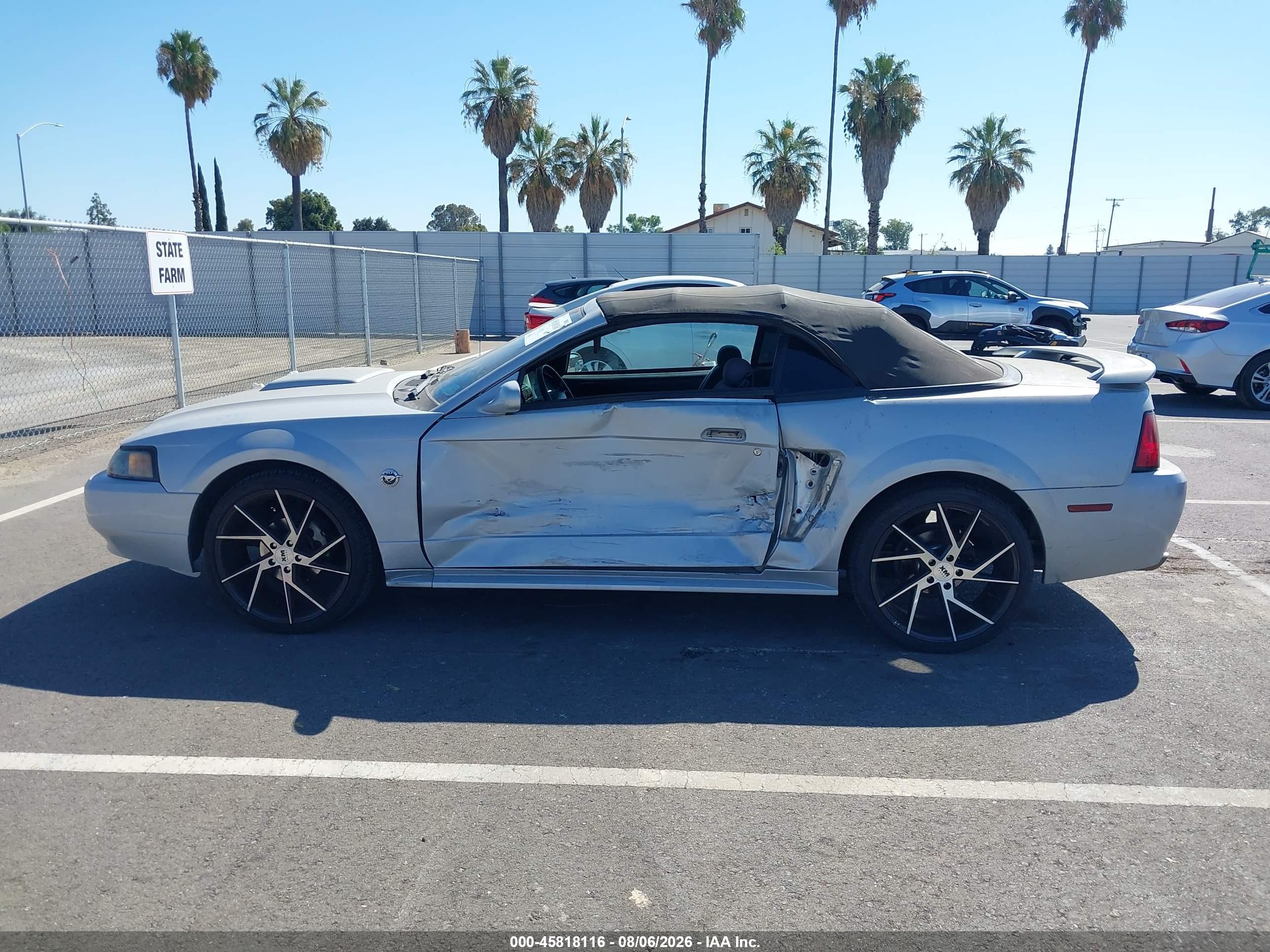 2004 Ford Mustang Gt Серебряный vin: 1FAFP45X54F240656