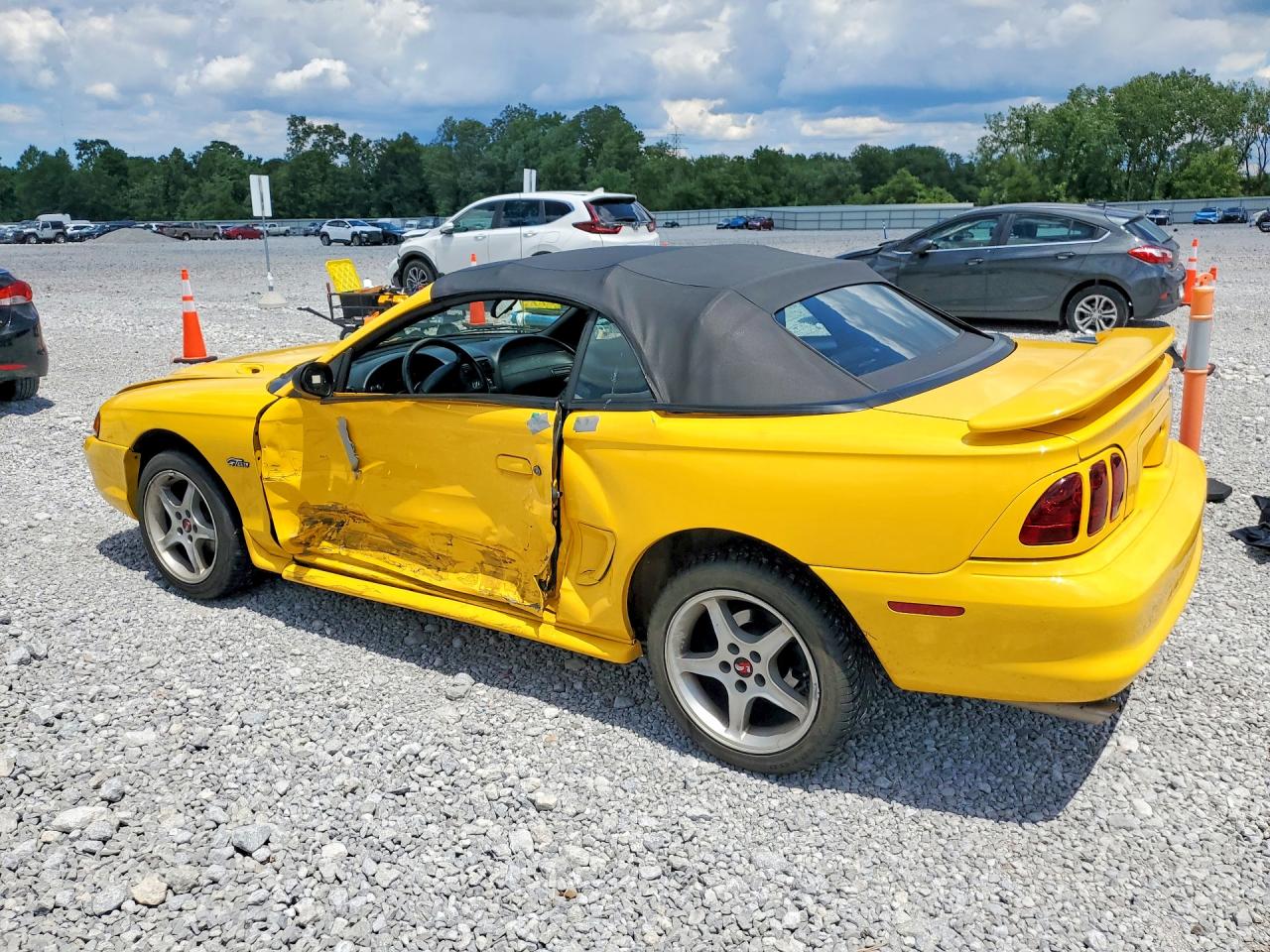 1998 Ford Mustang Gt Yellow vin: 1FAFP45X5WF195544