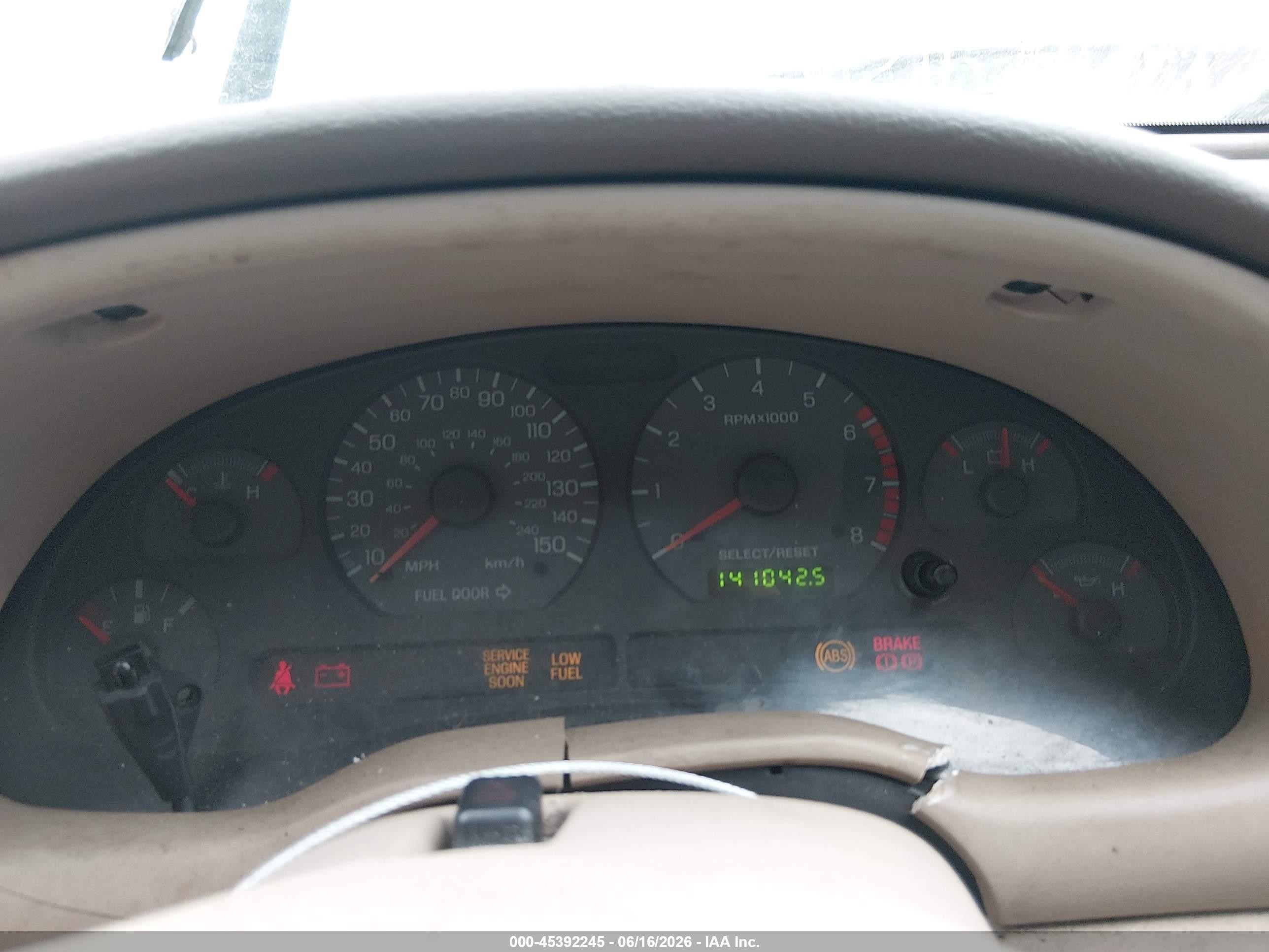 2001 Ford Mustang Gt White vin: 1FAFP45X71F138447