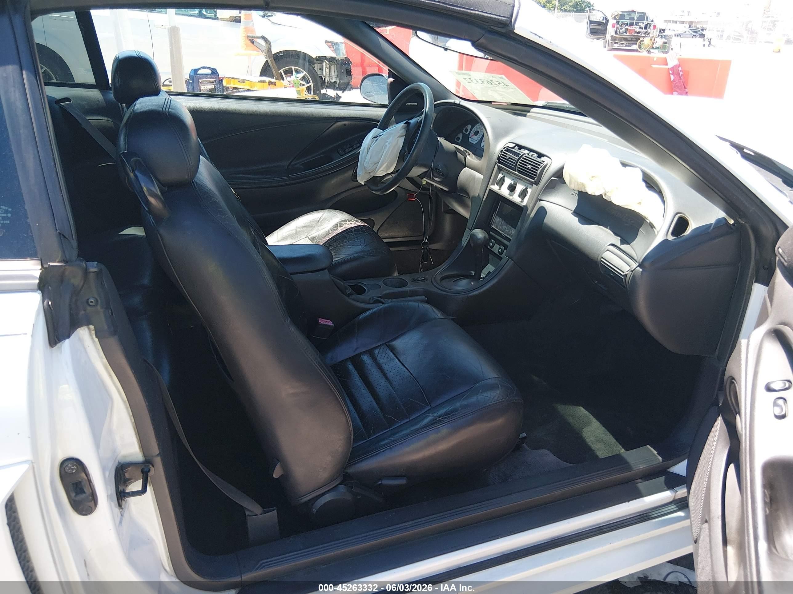 2001 Ford Mustang Gt White vin: 1FAFP45X71F249421