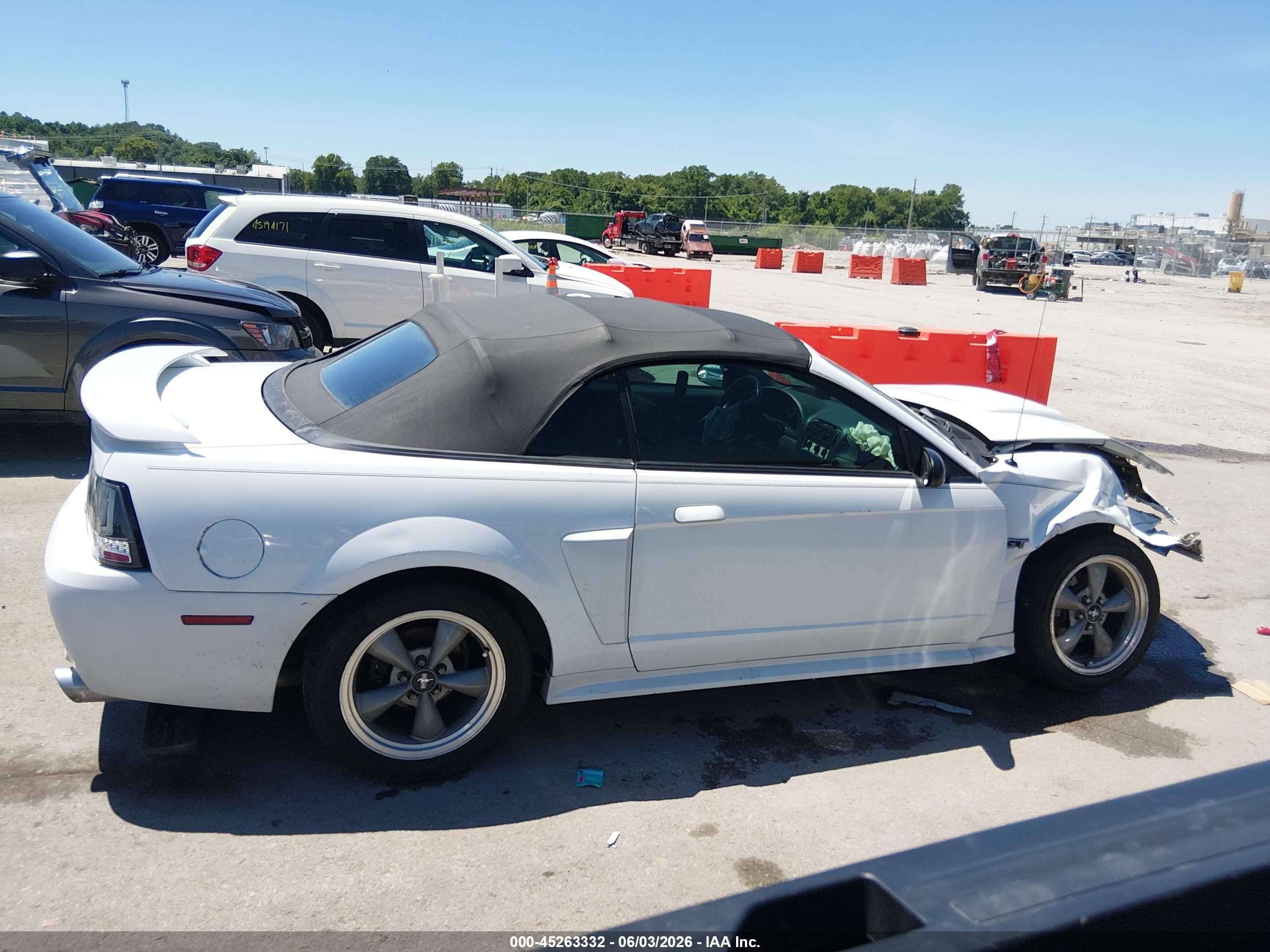2001 Ford Mustang Gt White vin: 1FAFP45X71F249421