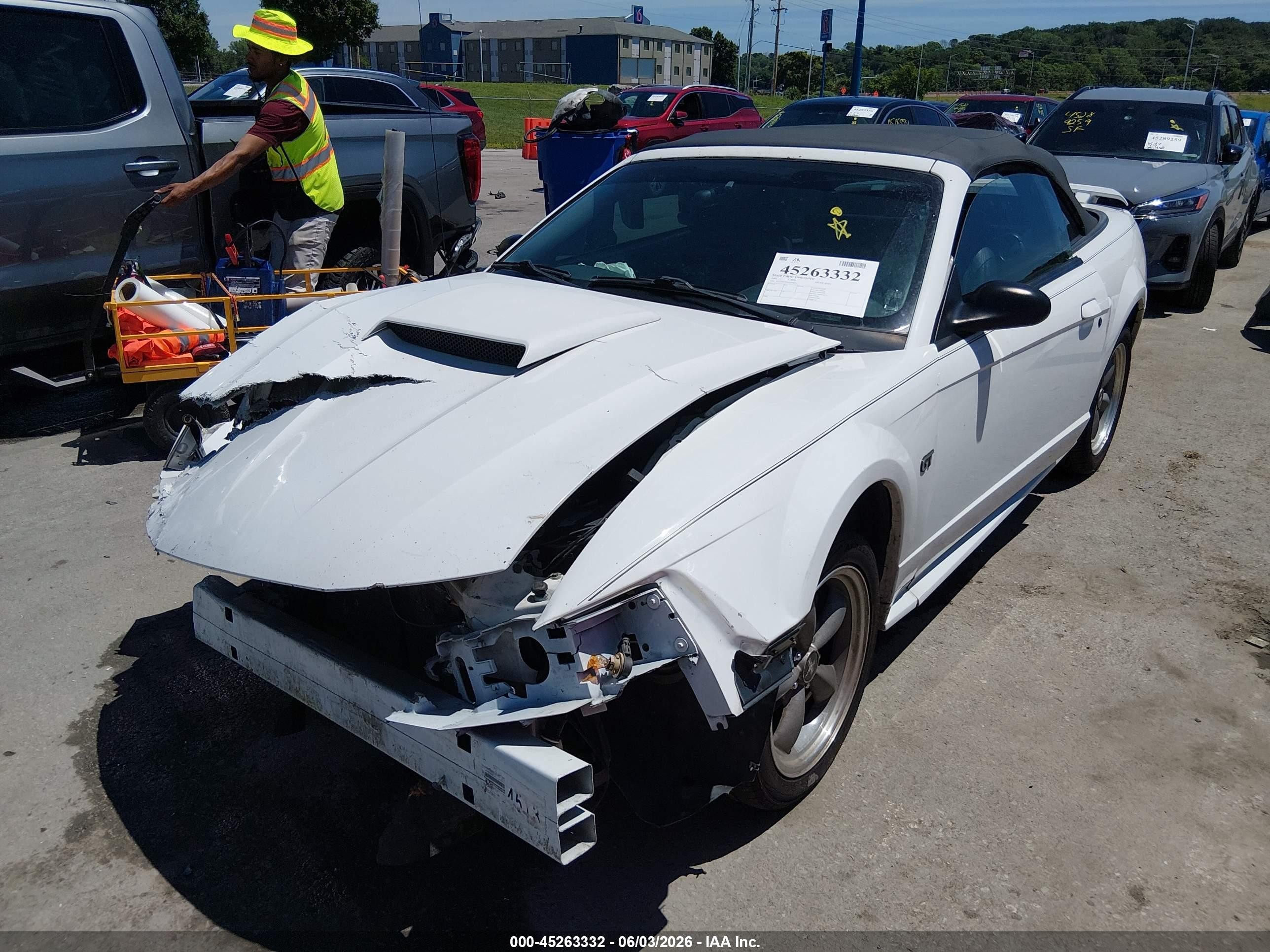 2001 Ford Mustang Gt White vin: 1FAFP45X71F249421
