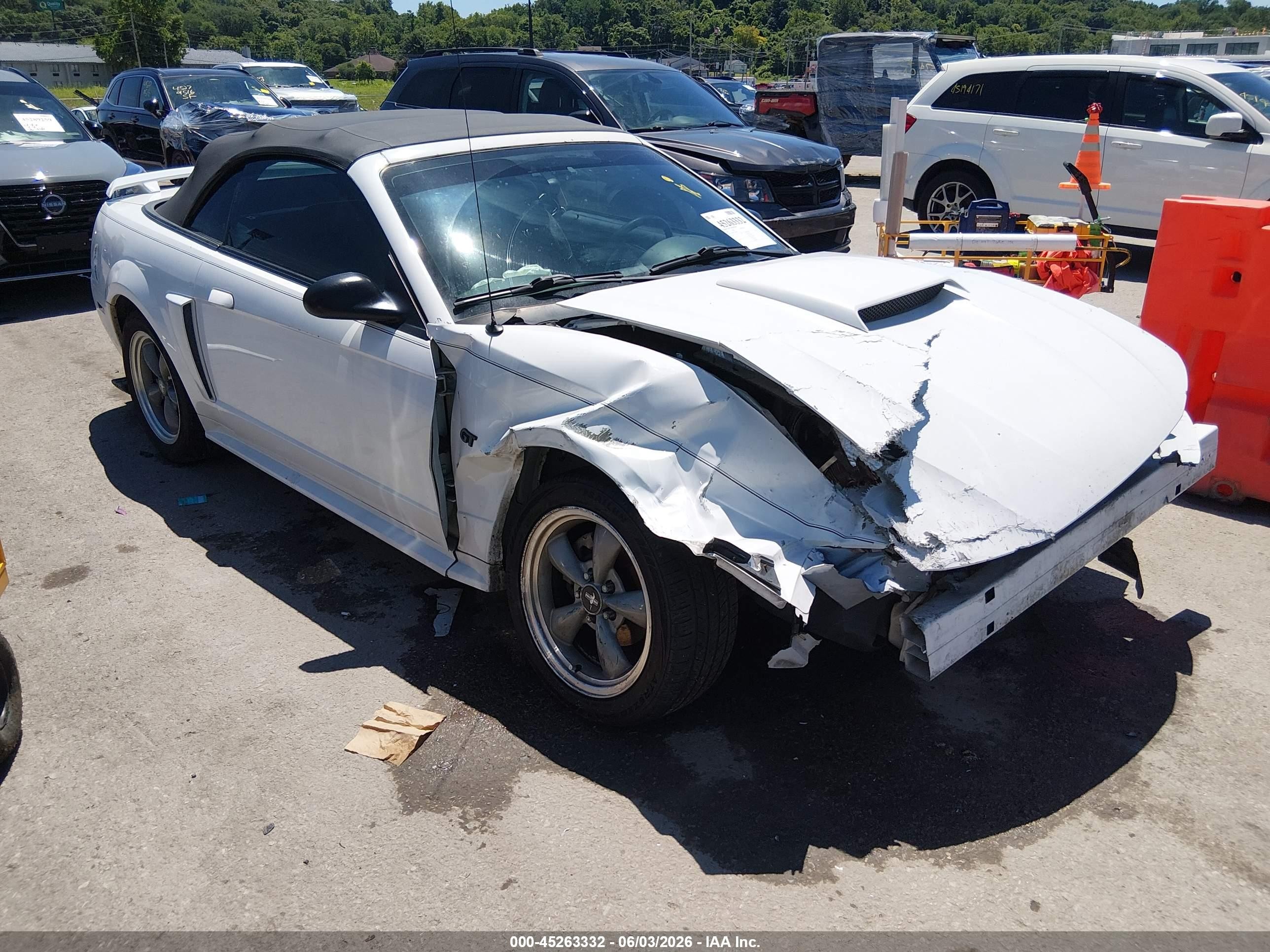 2001 Ford Mustang Gt White vin: 1FAFP45X71F249421