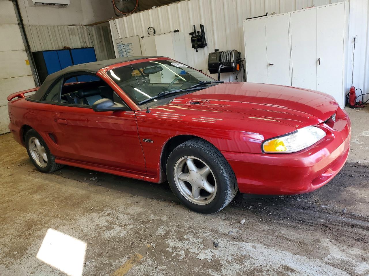 1998 Ford Mustang Gt Red vin: 1FAFP45X7WF143946