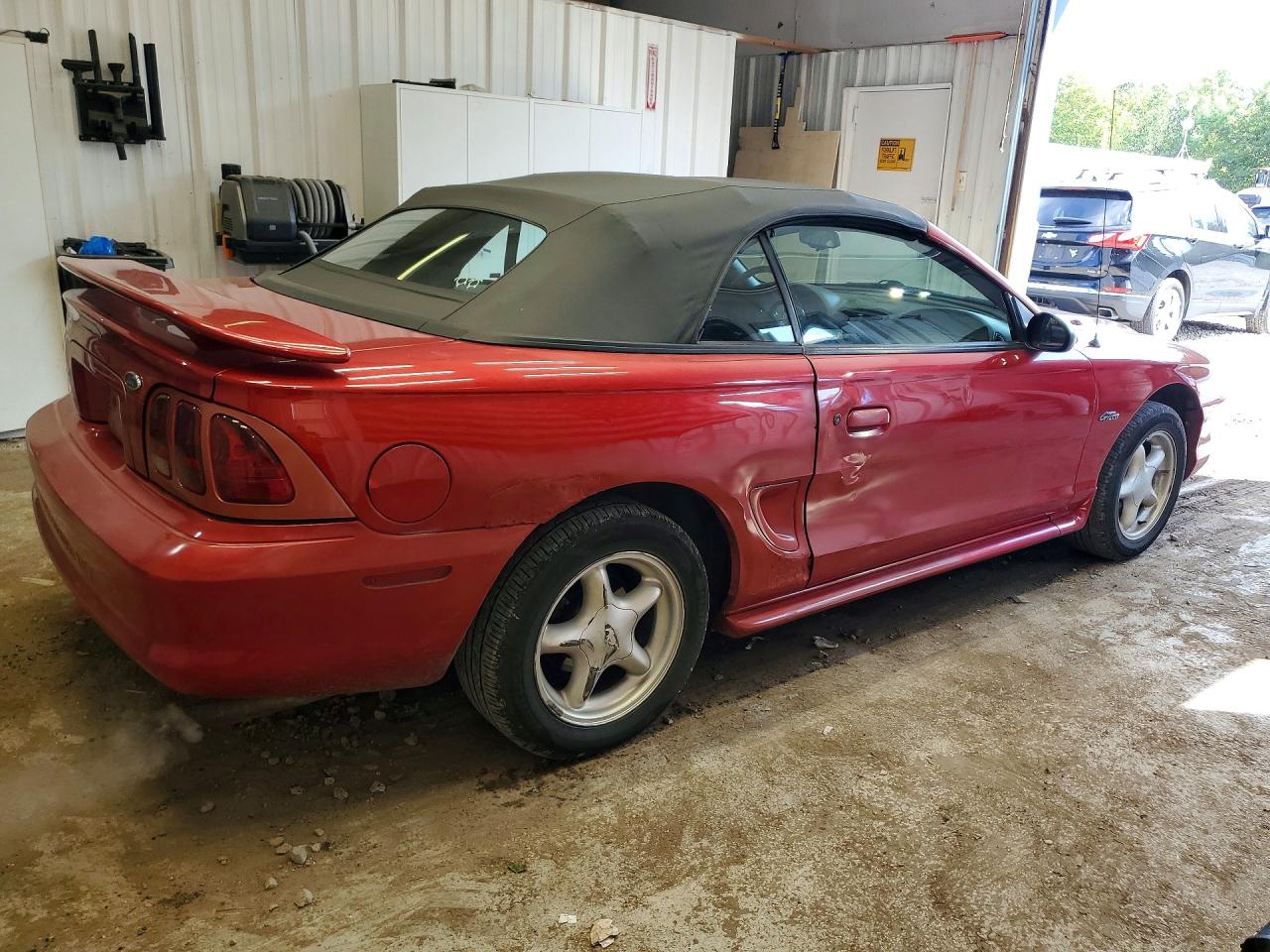 1998 Ford Mustang Gt Red vin: 1FAFP45X7WF143946