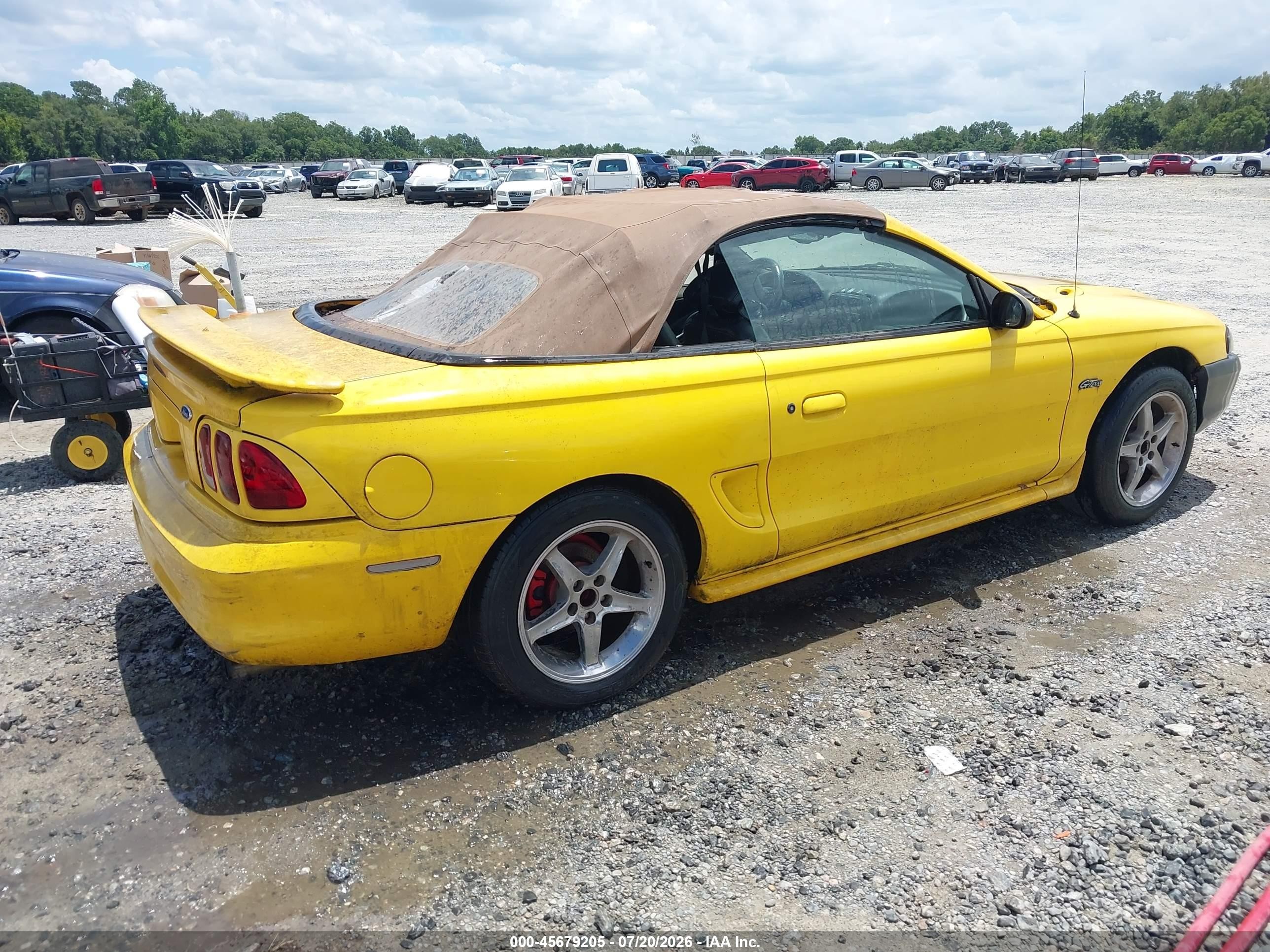 1998 Ford Mustang Gt Yellow vin: 1FAFP45X9WF201913
