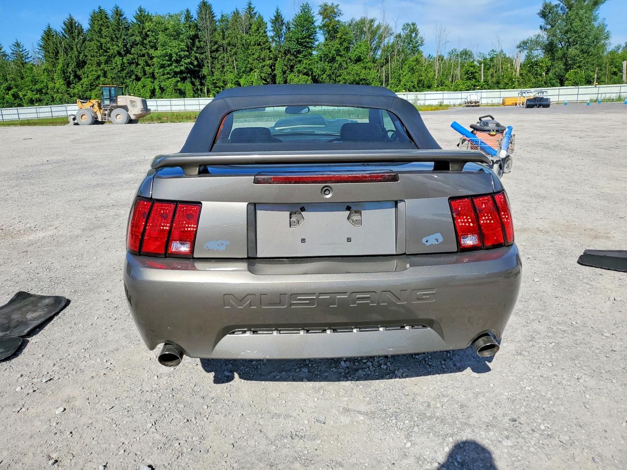 2002 Ford Mustang Gt Tan vin: 1FAFP45XX2F132854