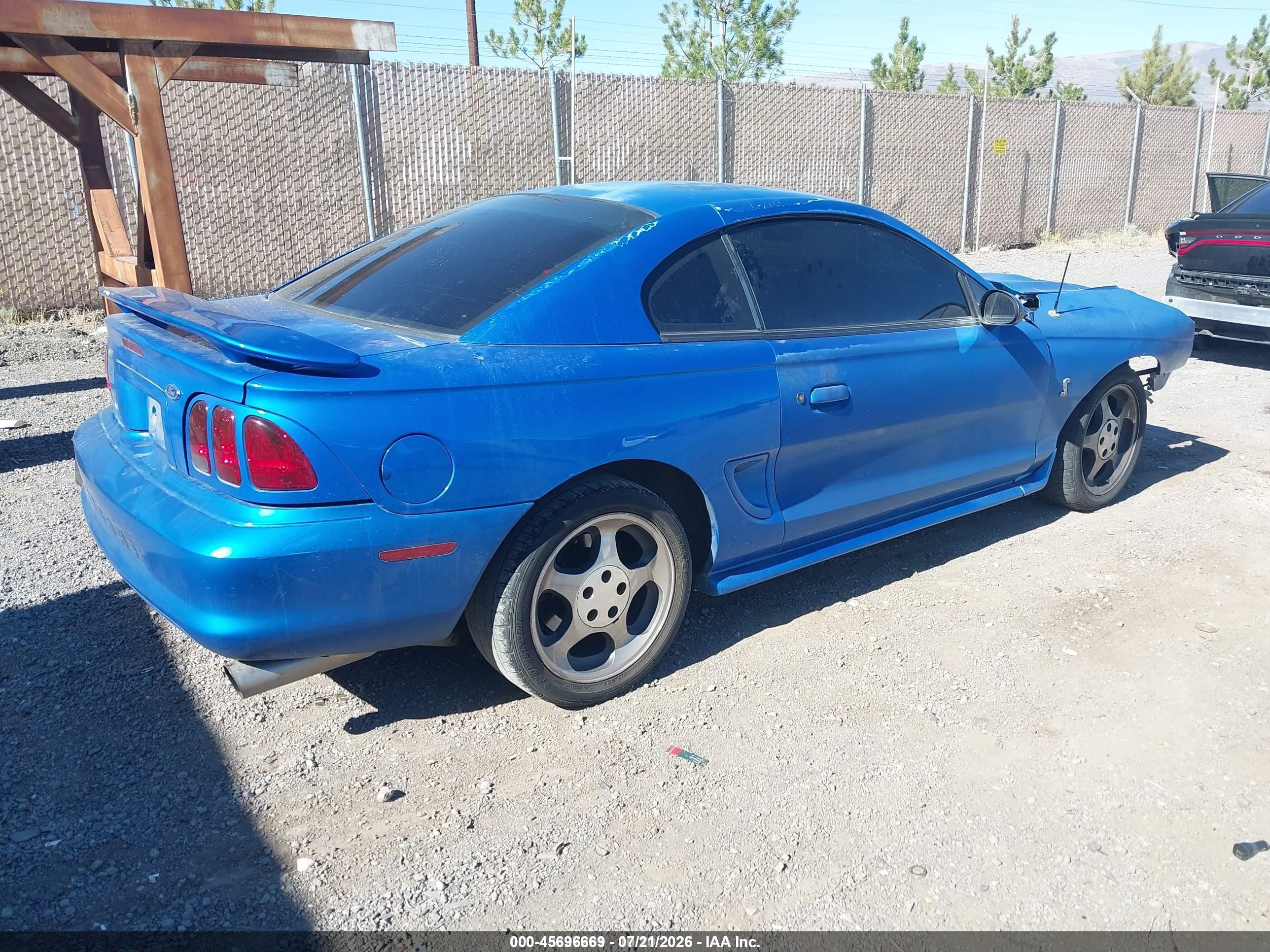 1998 Ford Mustang Svt Cobra Синий vin: 1FAFP47V7WF127726