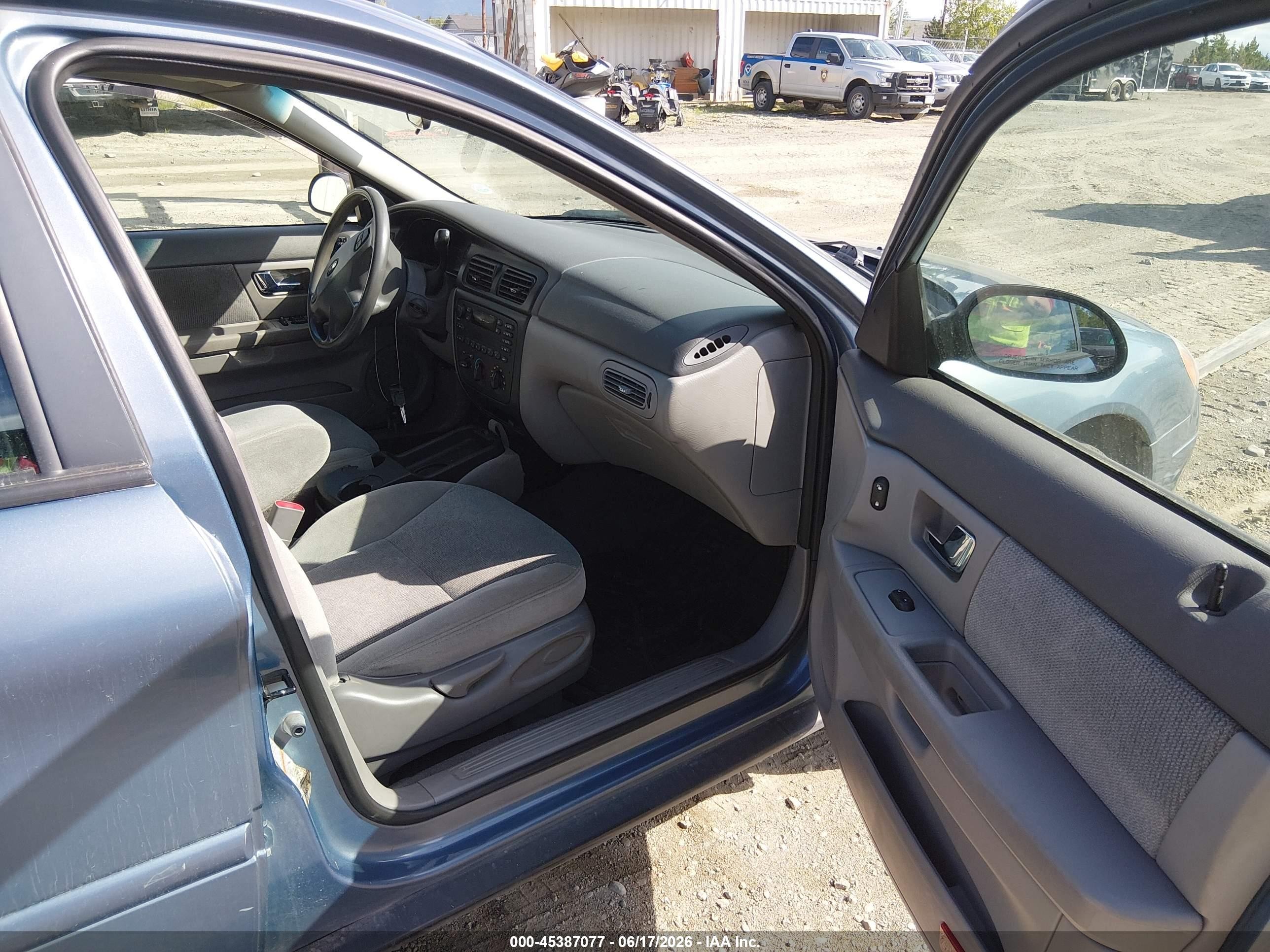 2000 Ford Taurus Lx Blue vin: 1FAFP5224YG277809