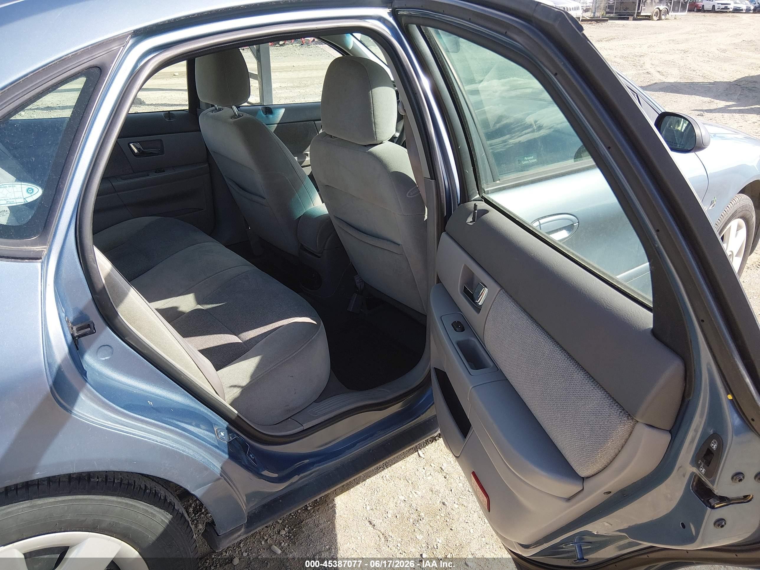 2000 Ford Taurus Lx Blue vin: 1FAFP5224YG277809