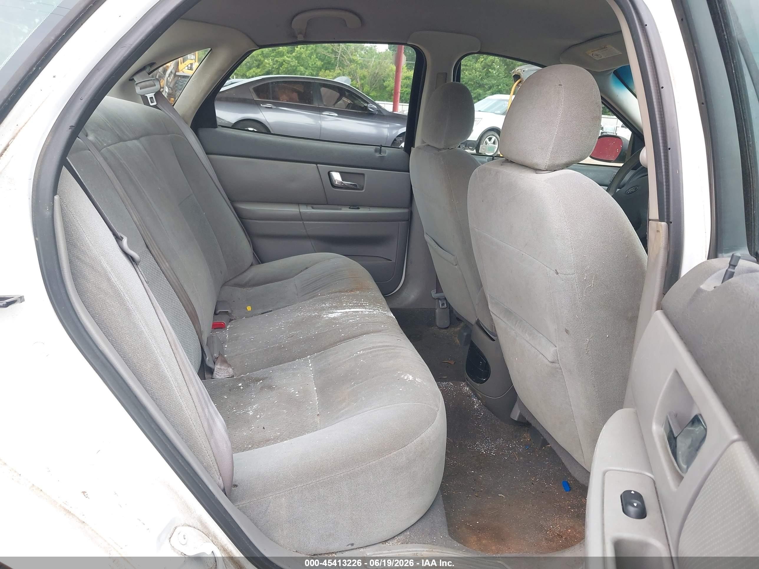2003 Ford Taurus Lx White vin: 1FAFP52273A155439