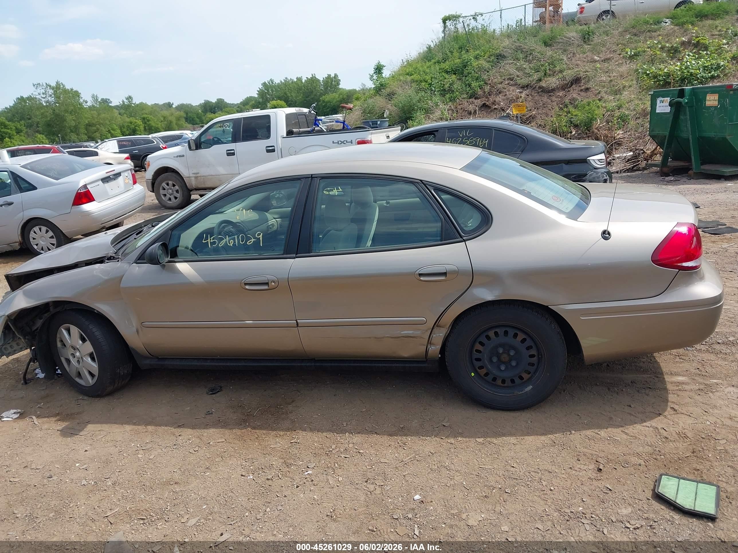 2004 Ford Taurus Lx Gray vin: 1FAFP52294A215660