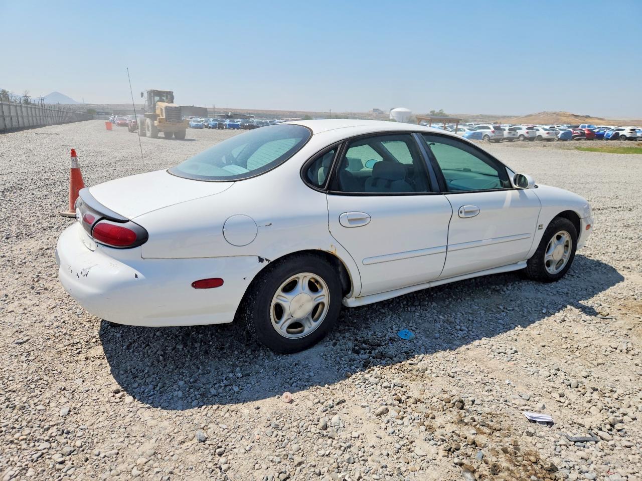 1998 Ford Taurus Lx White vin: 1FAFP52S4WG153049