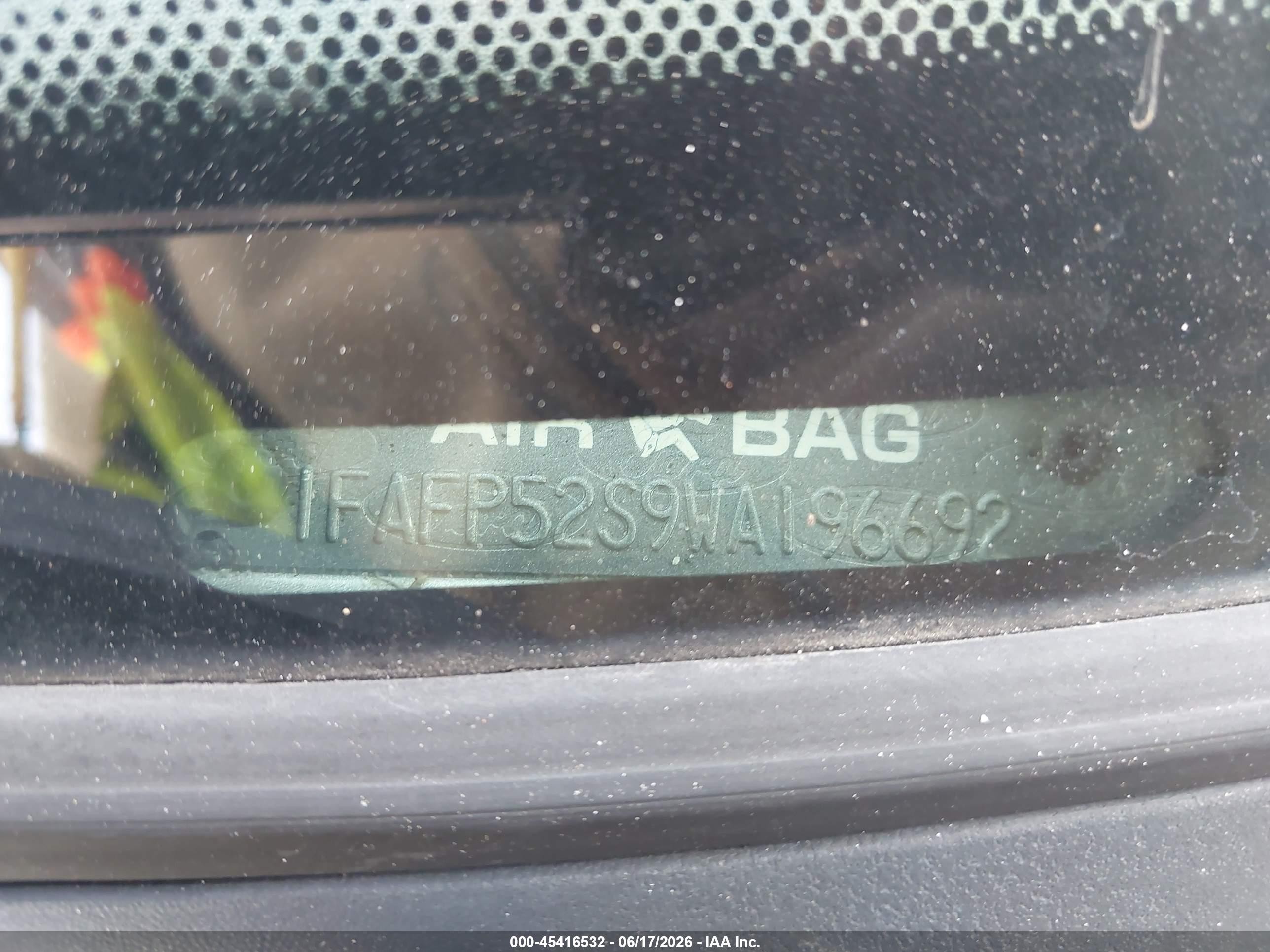 1998 Ford Taurus Lx/se Silver vin: 1FAFP52S9WA196692