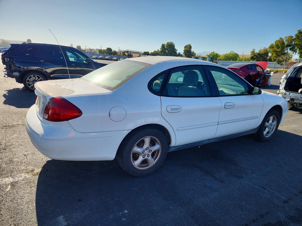 2000 Ford Taurus Lx White vin: 1FAFP52U0YG261138