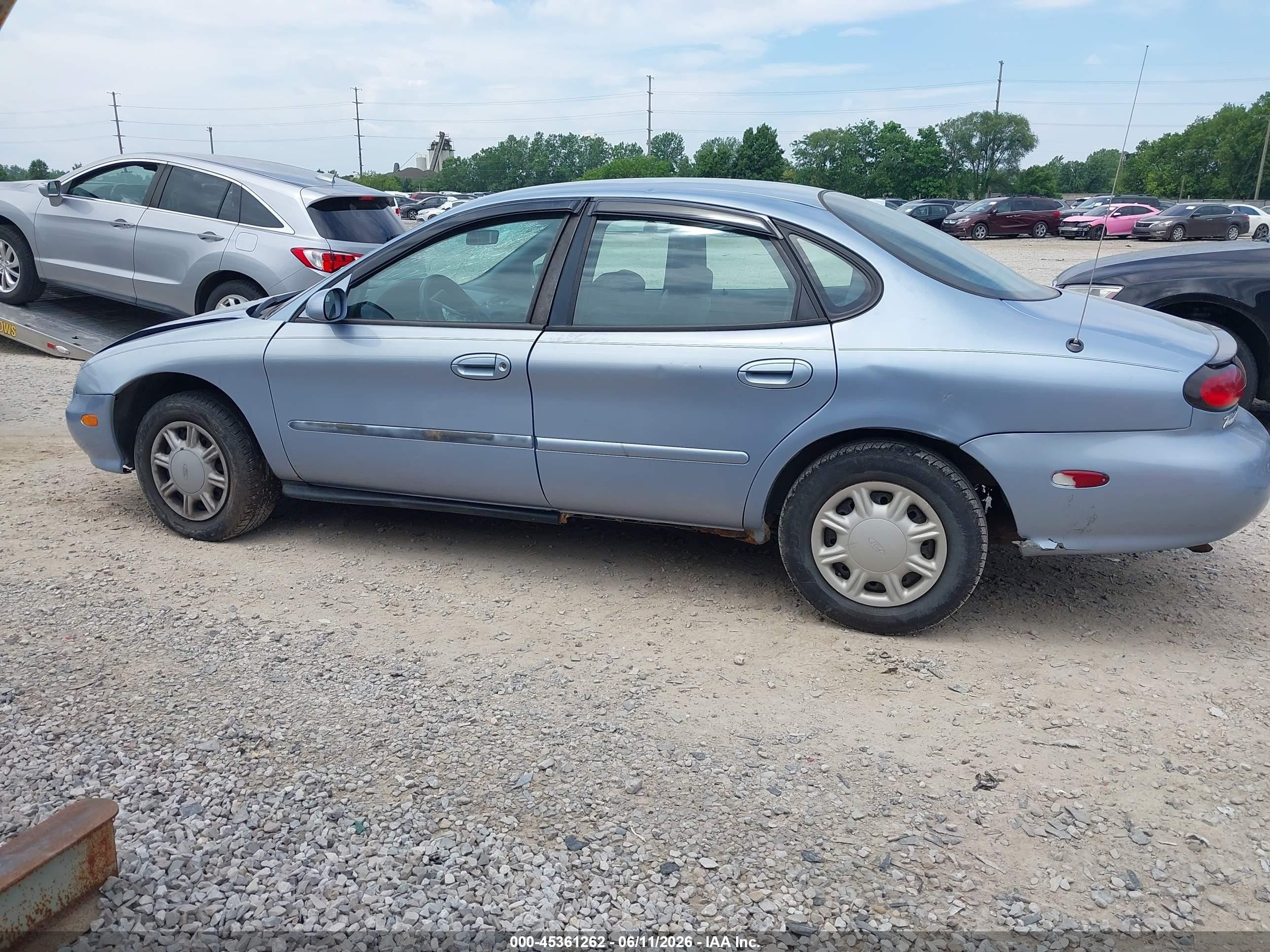 1998 Ford Taurus Lx/se Light Blue vin: 1FAFP52U4WA272384
