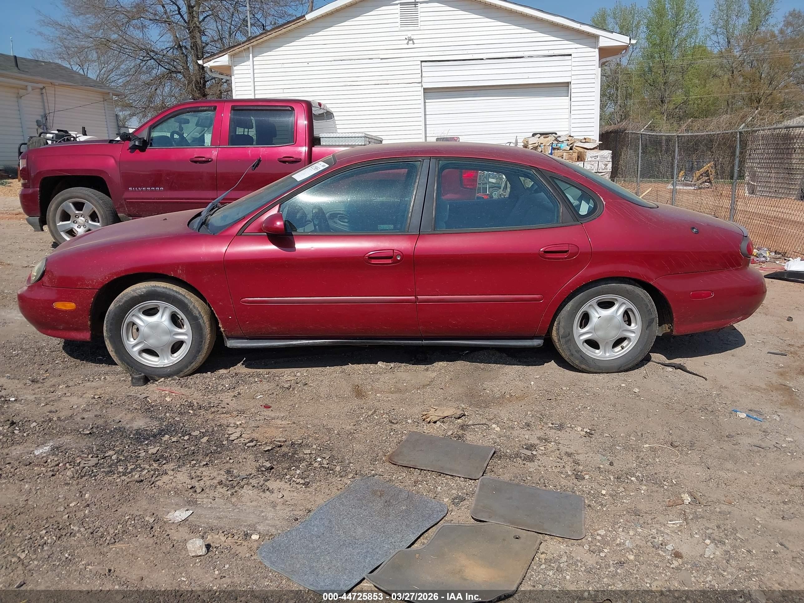 1998 Ford Taurus Lx/se Red vin: 1FAFP52U5WG200882