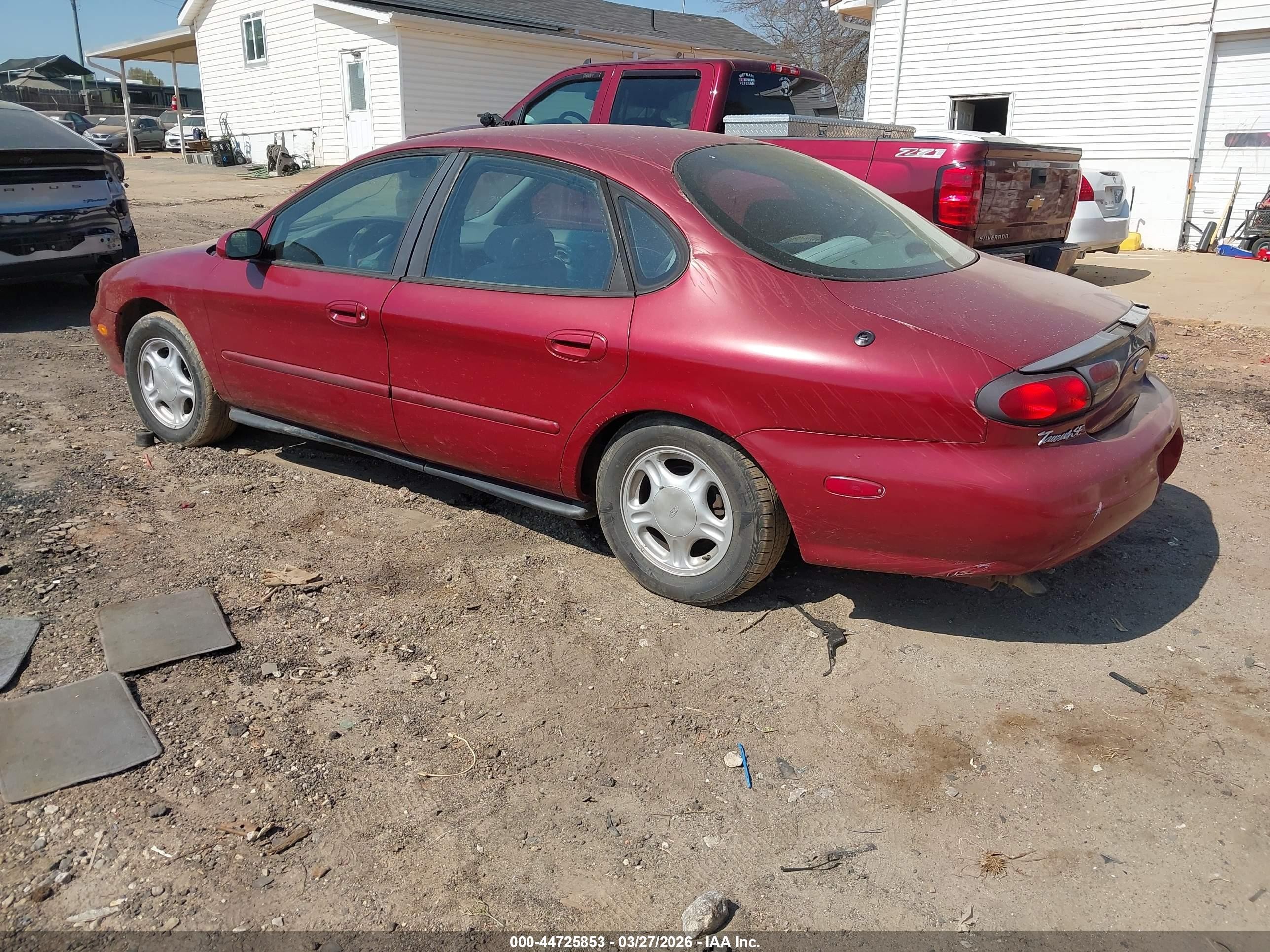 1998 Ford Taurus Lx/se Red vin: 1FAFP52U5WG200882